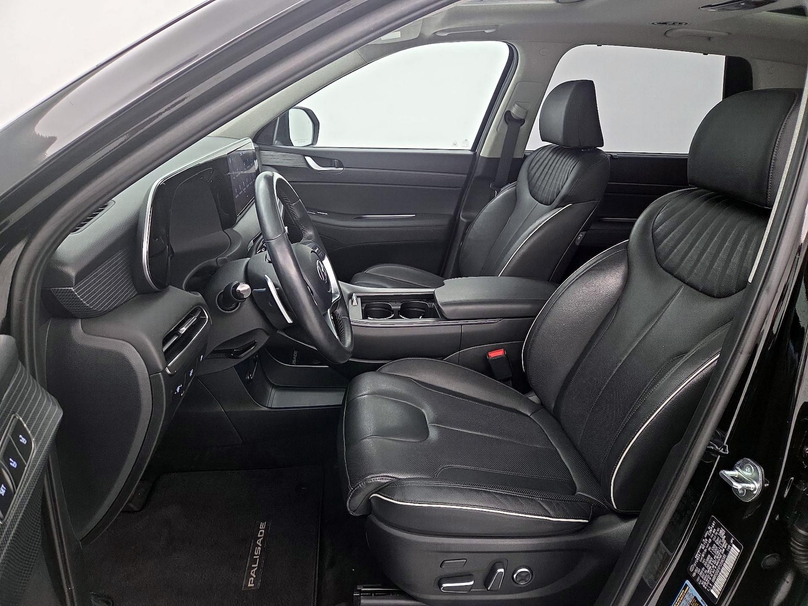 2023 Hyundai Palisade Limited - Photo 12