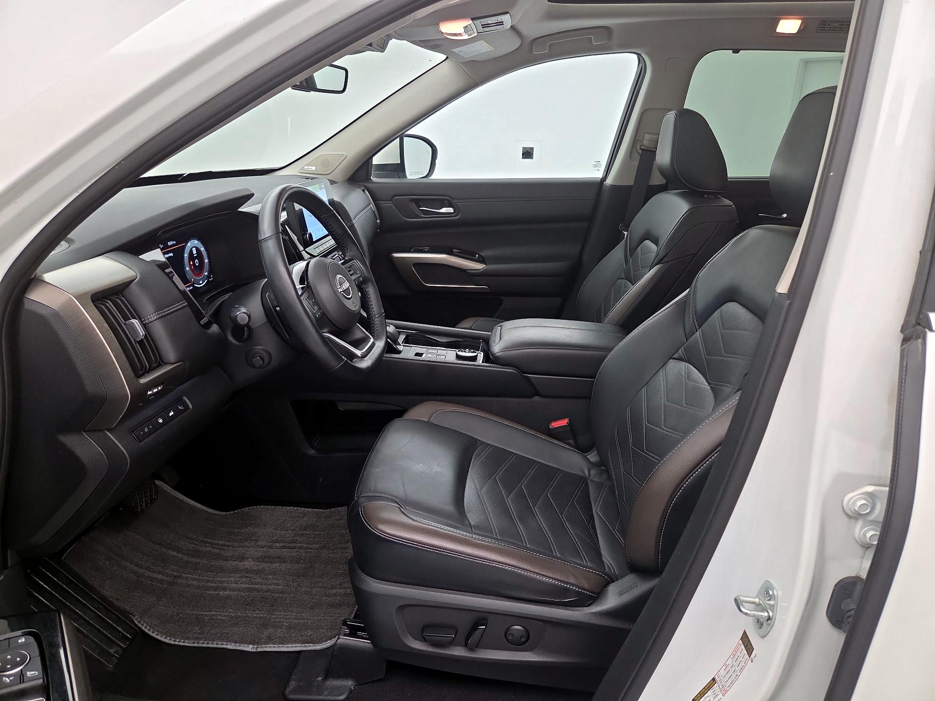 Thumbnail: 2023 Nissan Pathfinder - 11