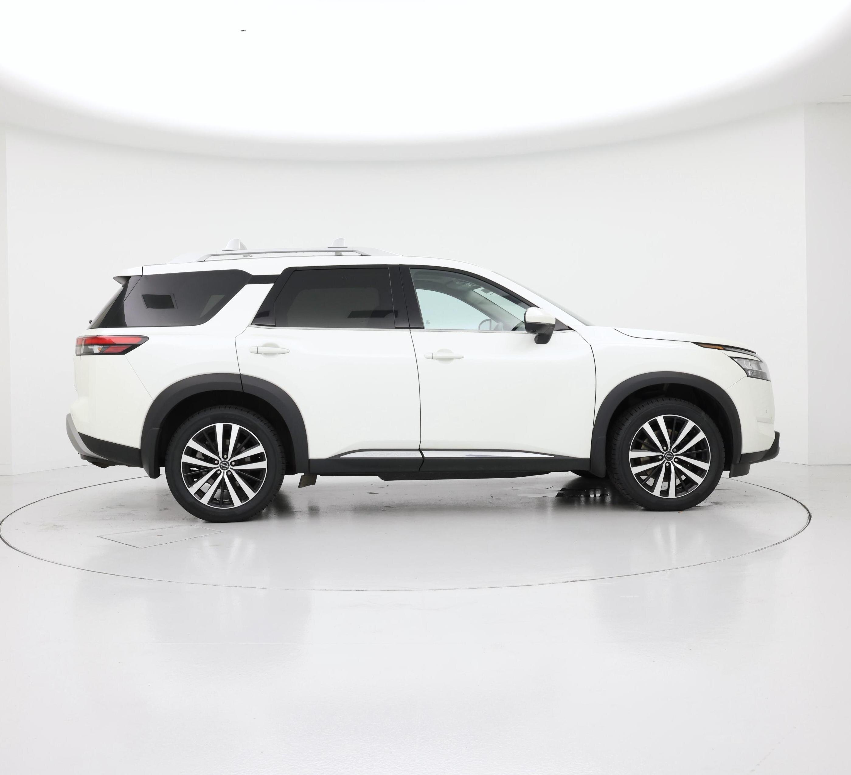 Thumbnail: 2023 Nissan Pathfinder - 7