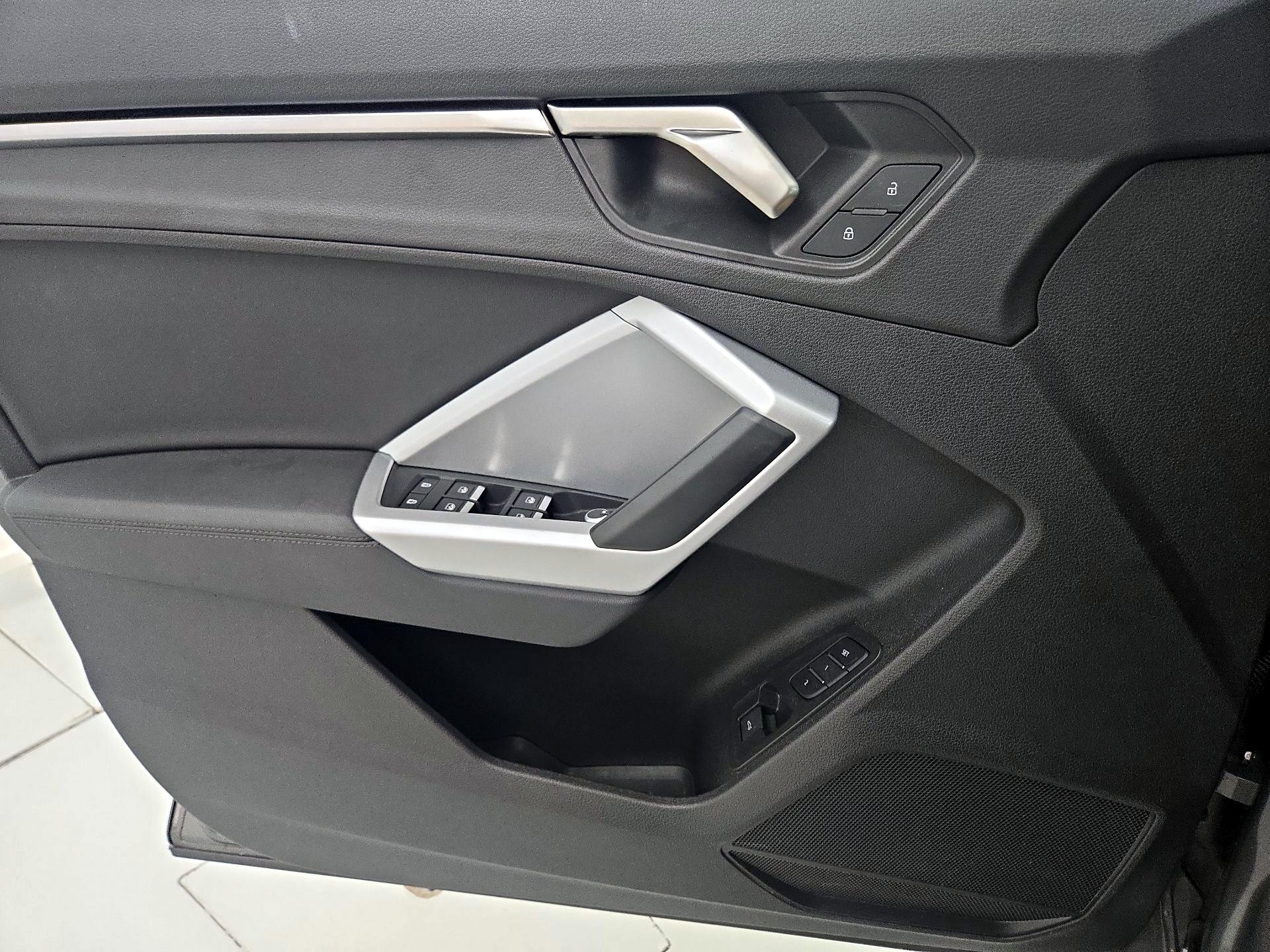 Thumbnail: 2022 Audi Q3 - 12