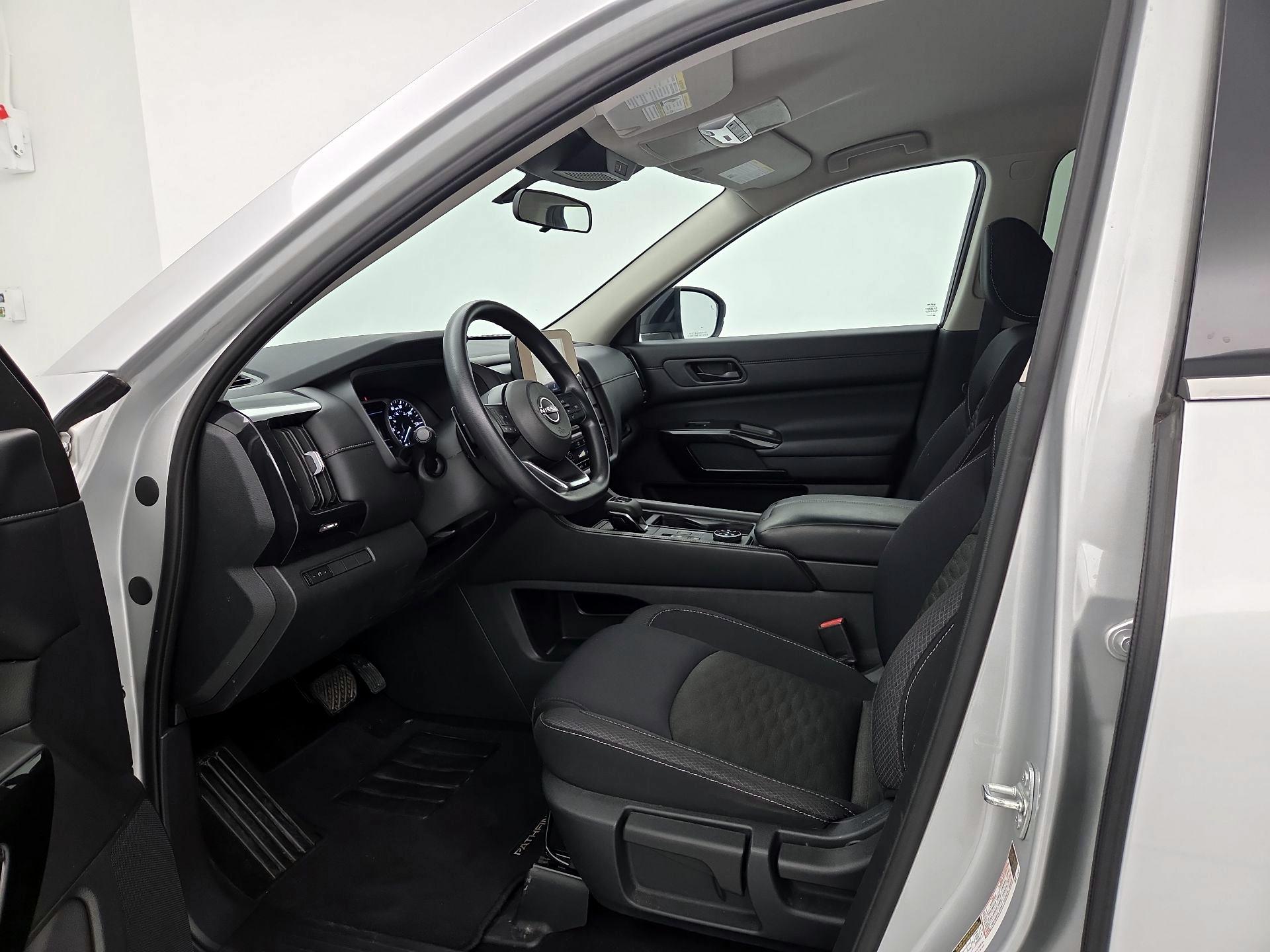 Thumbnail: 2023 Nissan Pathfinder - 11