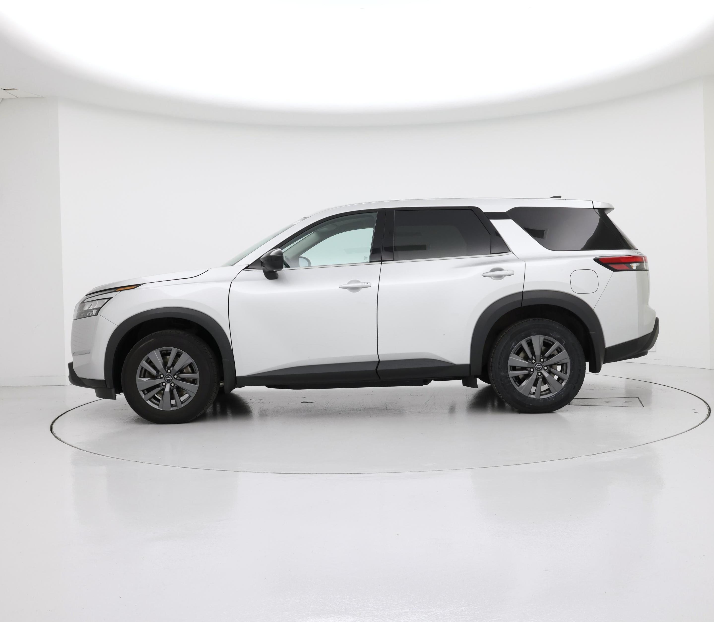 Thumbnail: 2023 Nissan Pathfinder - 3