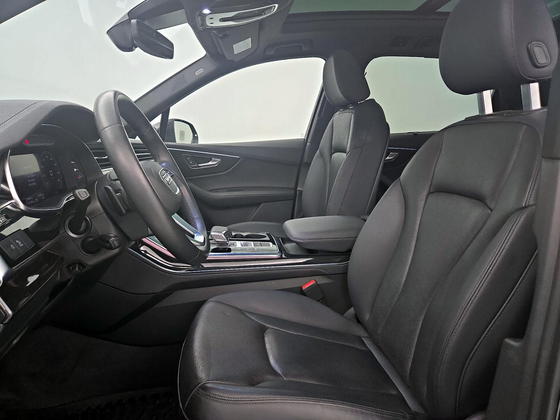 Thumbnail: 2023 Audi Q7 - 11