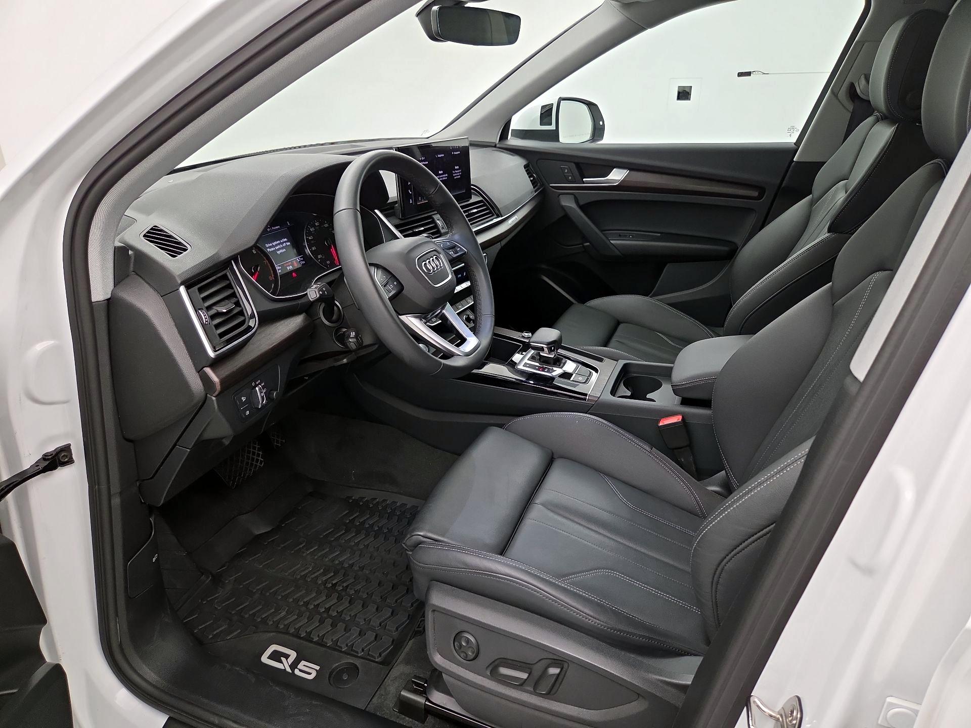 Thumbnail: 2024 Audi Q5 - 11