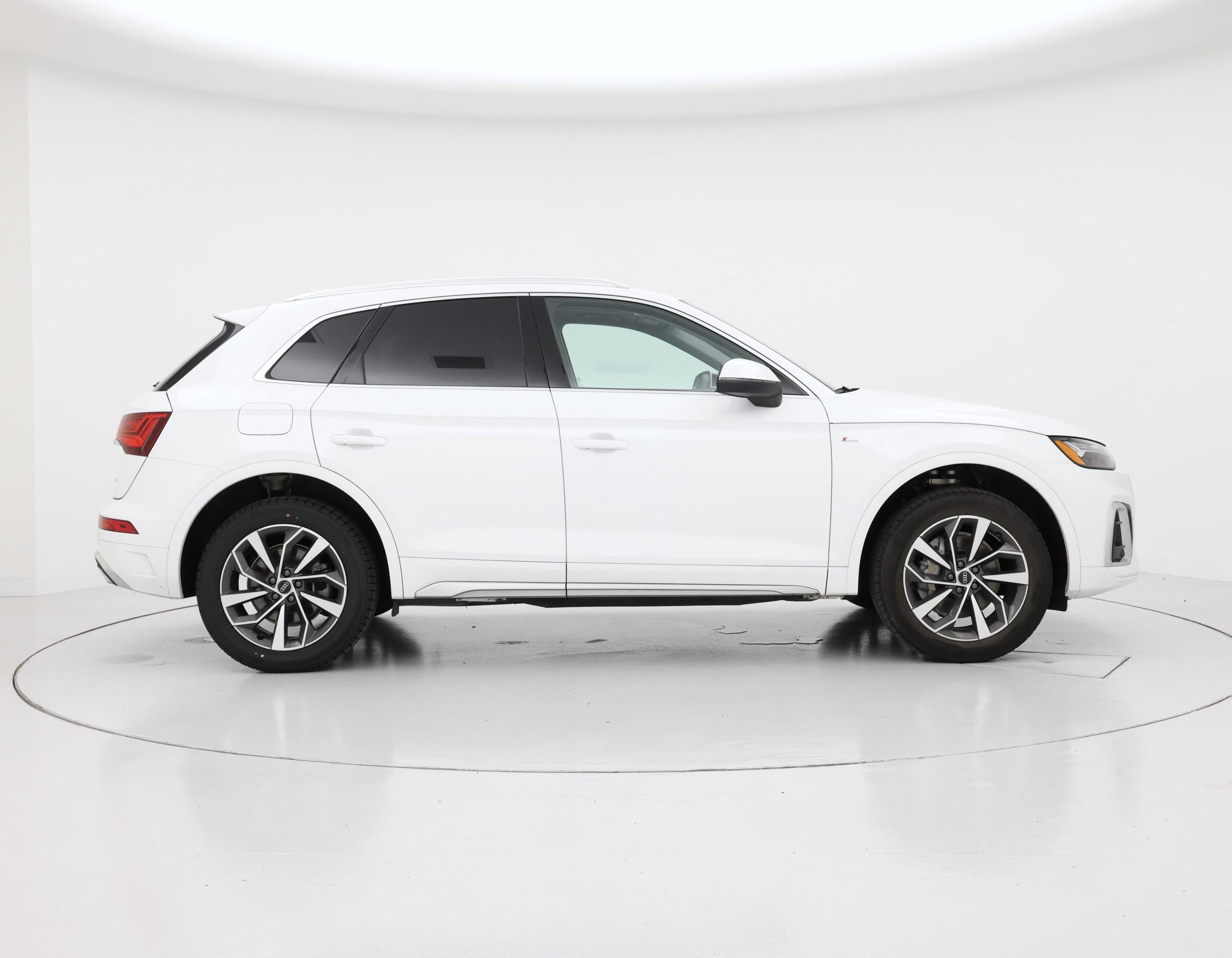 Thumbnail: 2024 Audi Q5 - 7