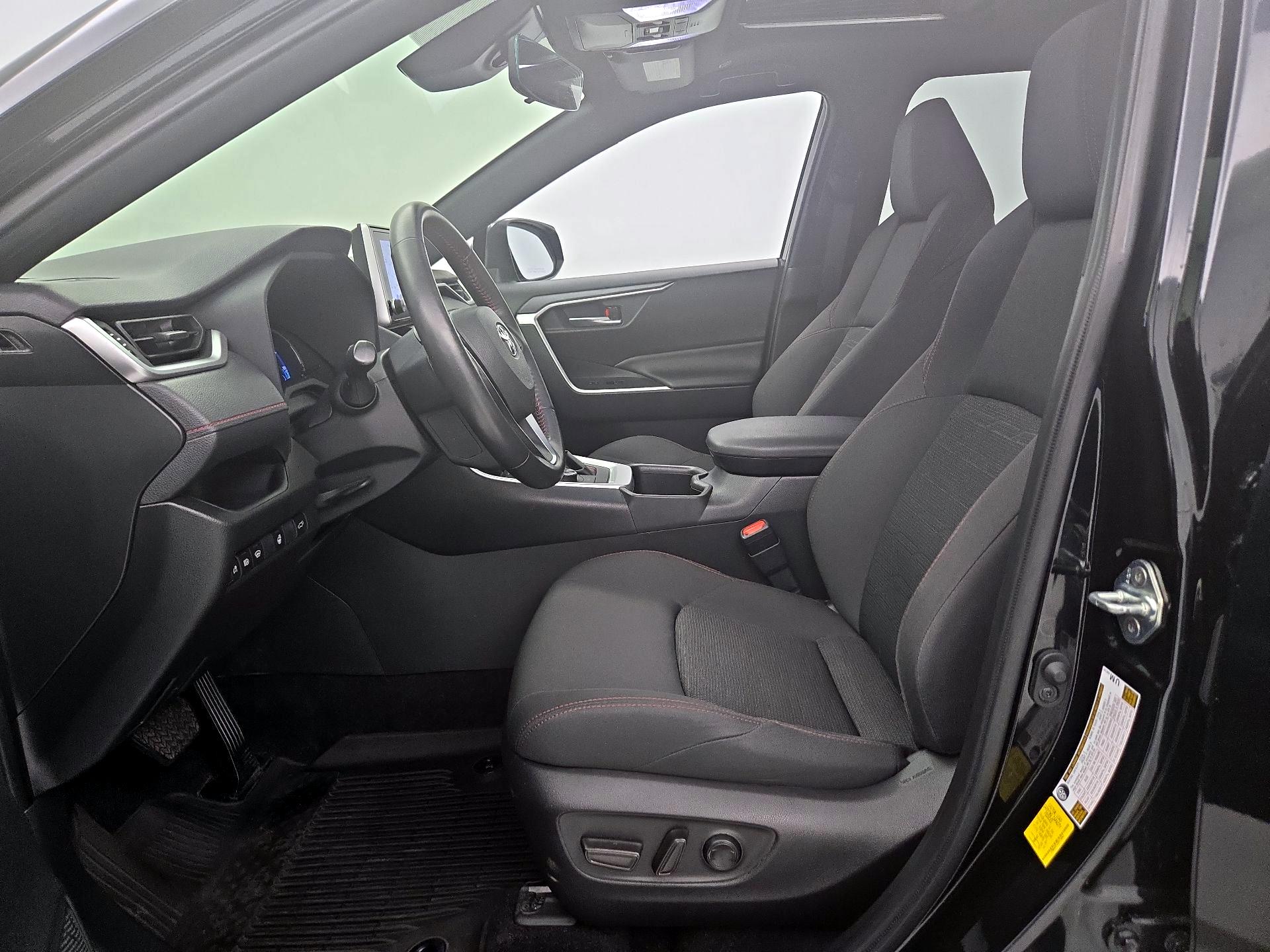 Thumbnail: 2023 Toyota RAV4 - 11
