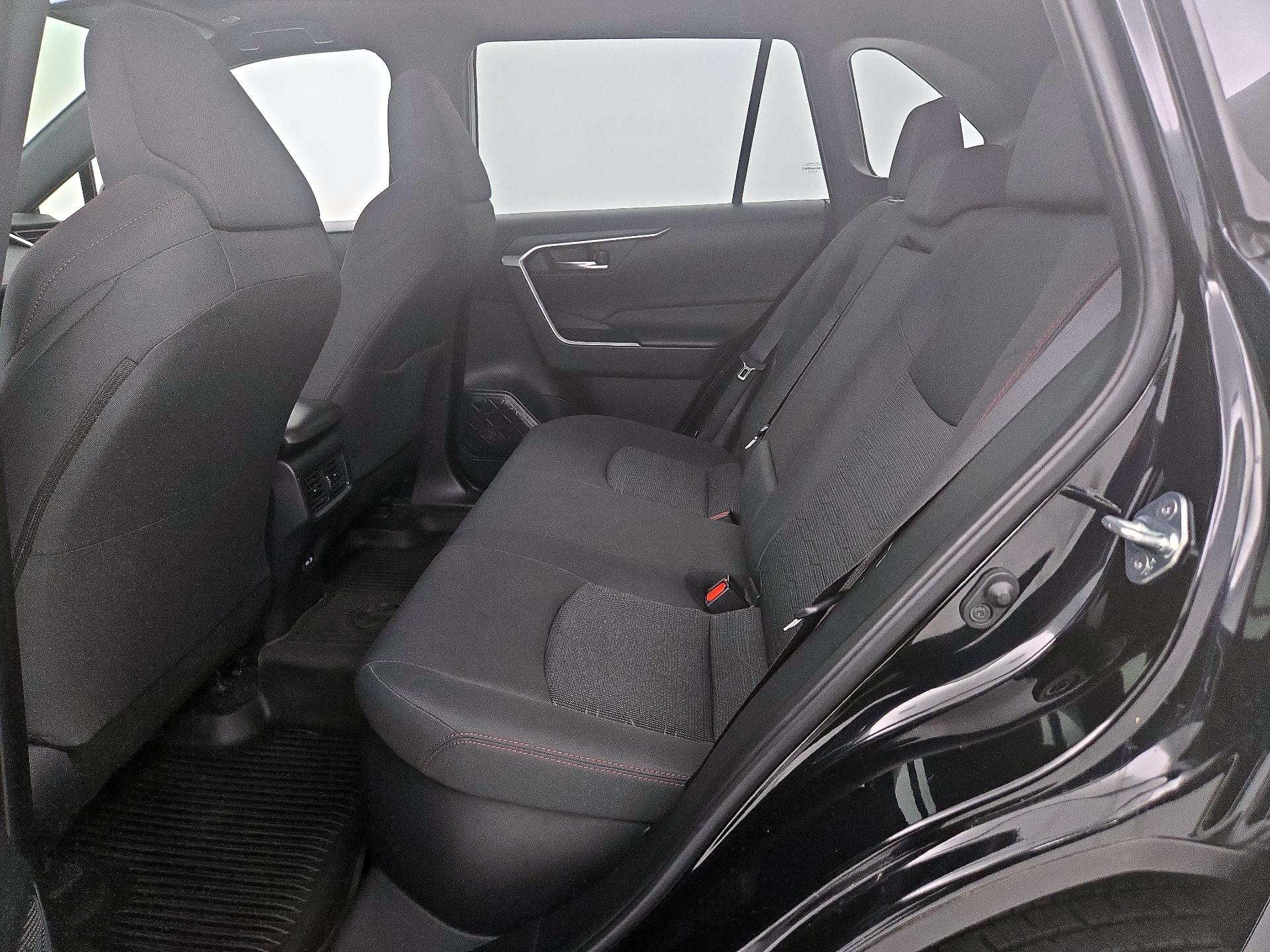 Thumbnail: 2023 Toyota RAV4 - 20