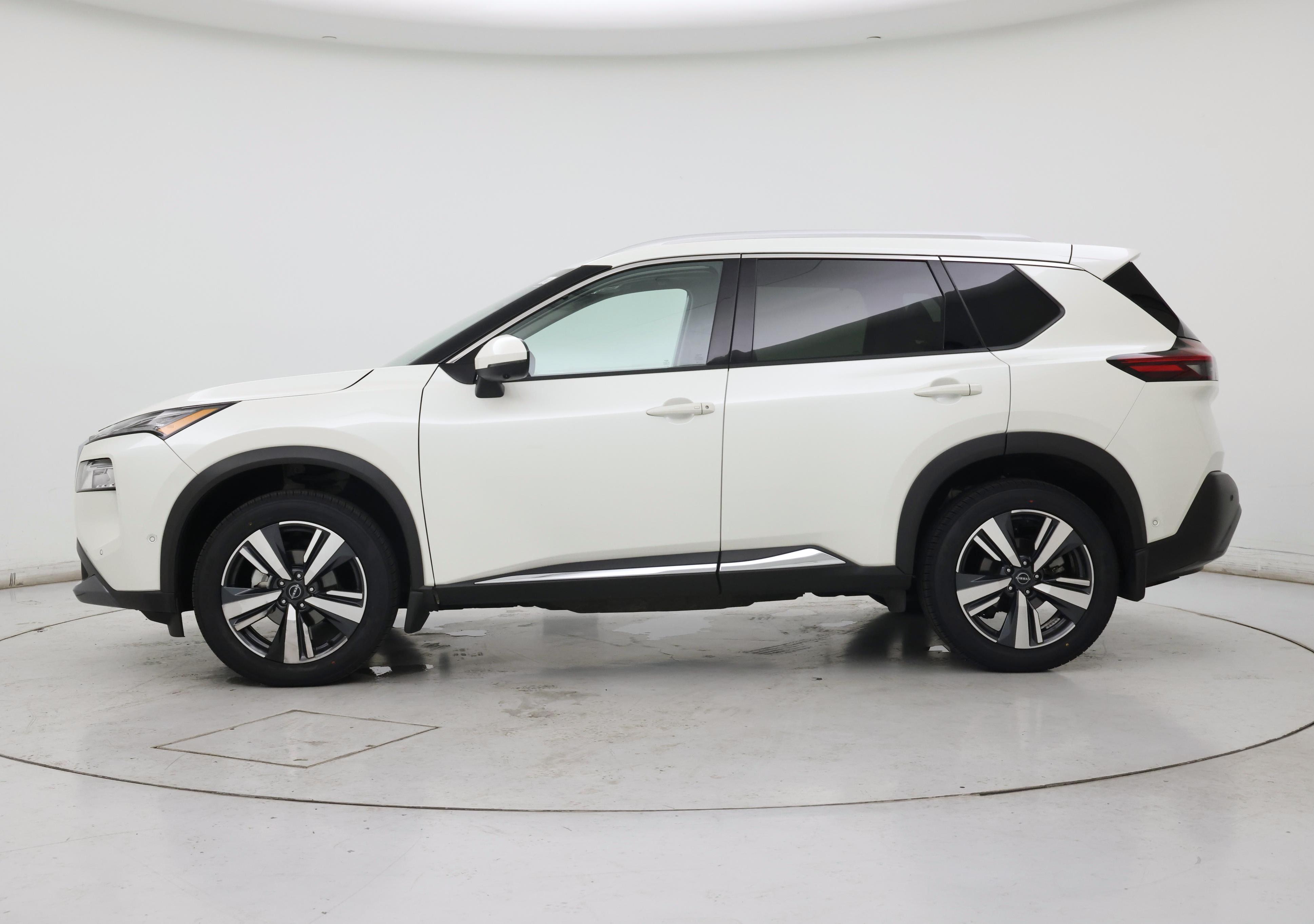 Thumbnail: 2023 Nissan Rogue - 3