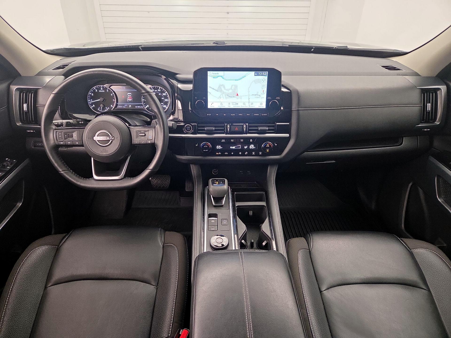 Thumbnail: 2023 Nissan Pathfinder - 9