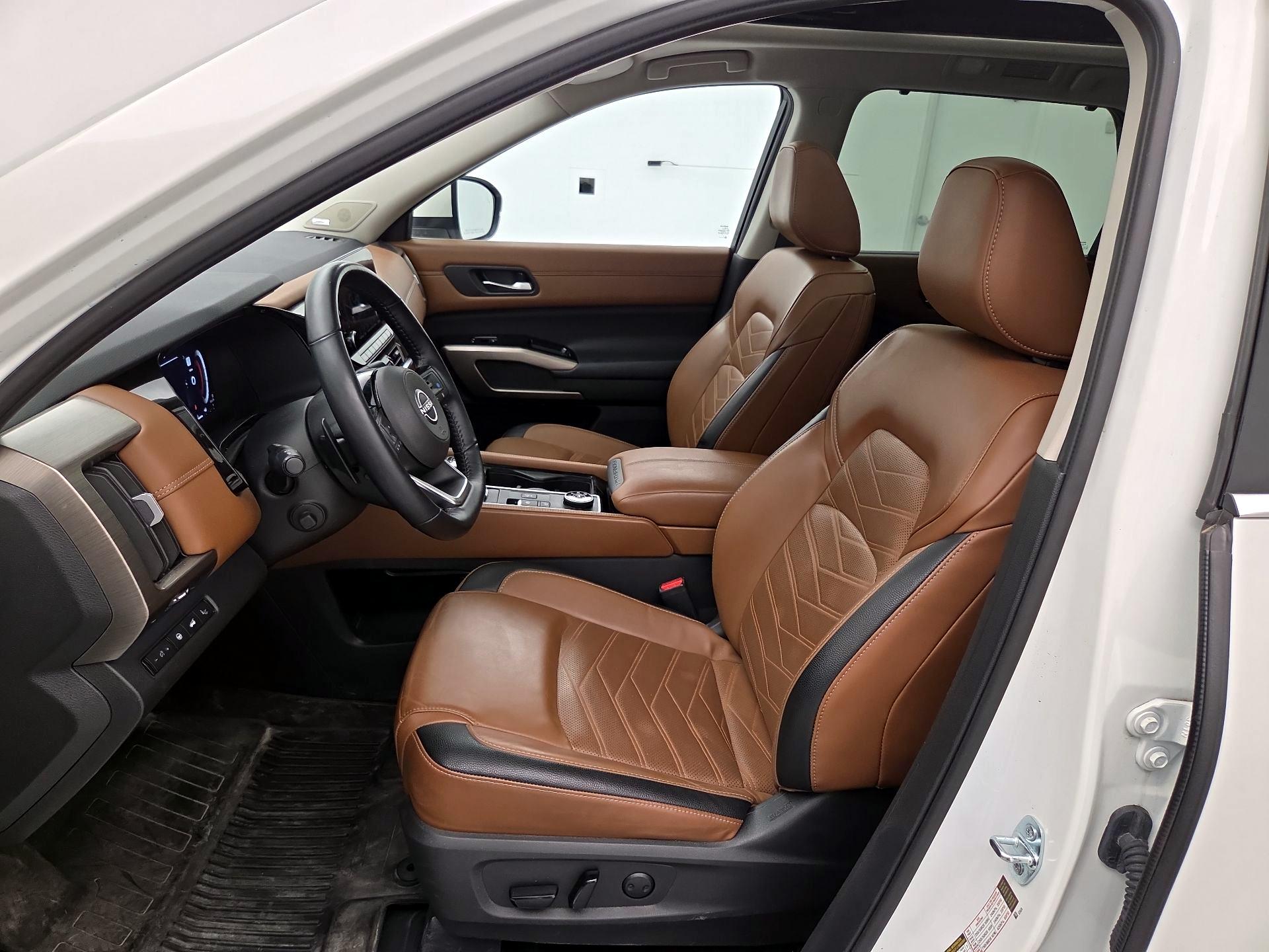 Thumbnail: 2023 Nissan Pathfinder - 11