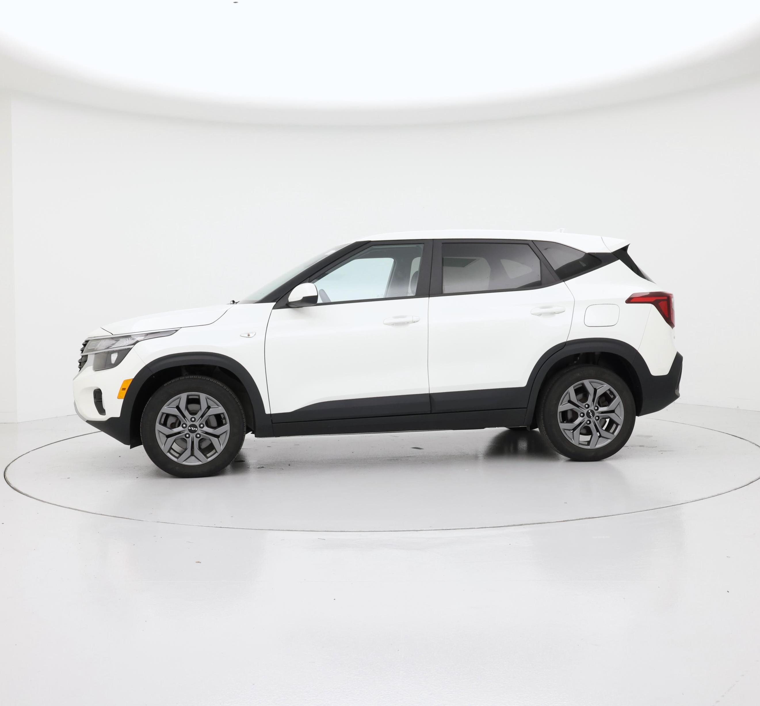 Thumbnail: 2024 Kia Seltos - 3