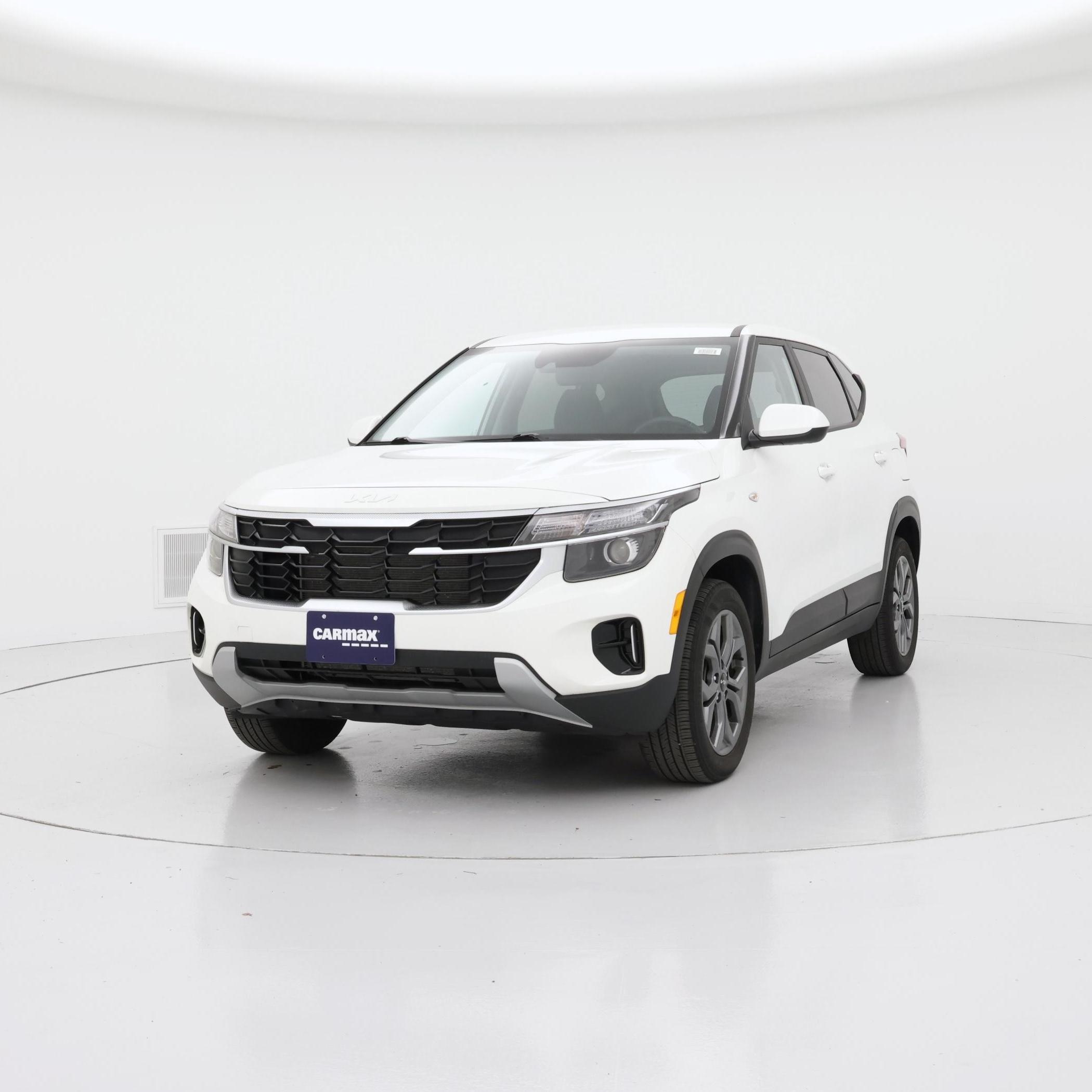 Thumbnail: 2024 Kia Seltos - 4