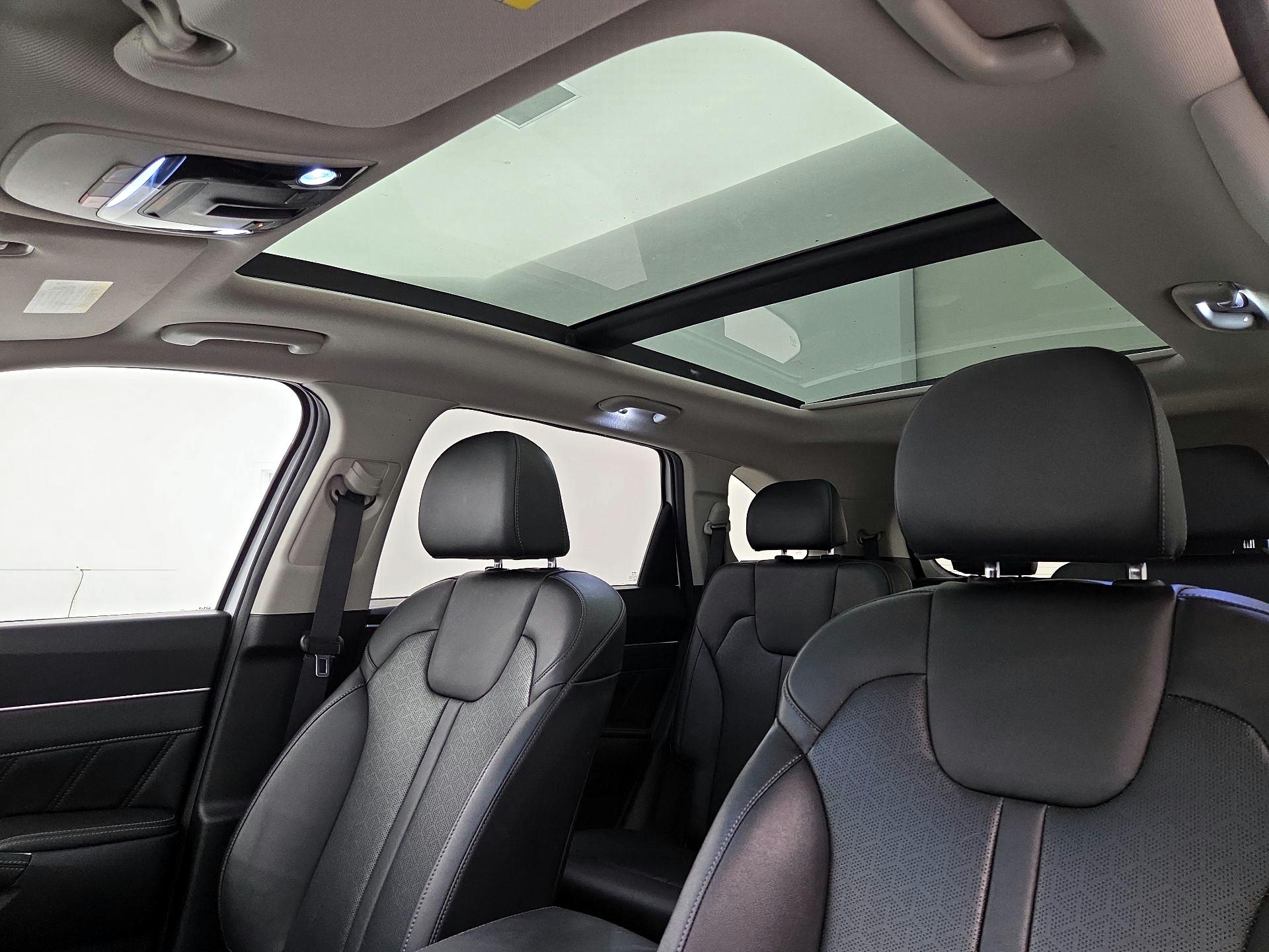 Thumbnail: 2023 Kia Sorento - 20