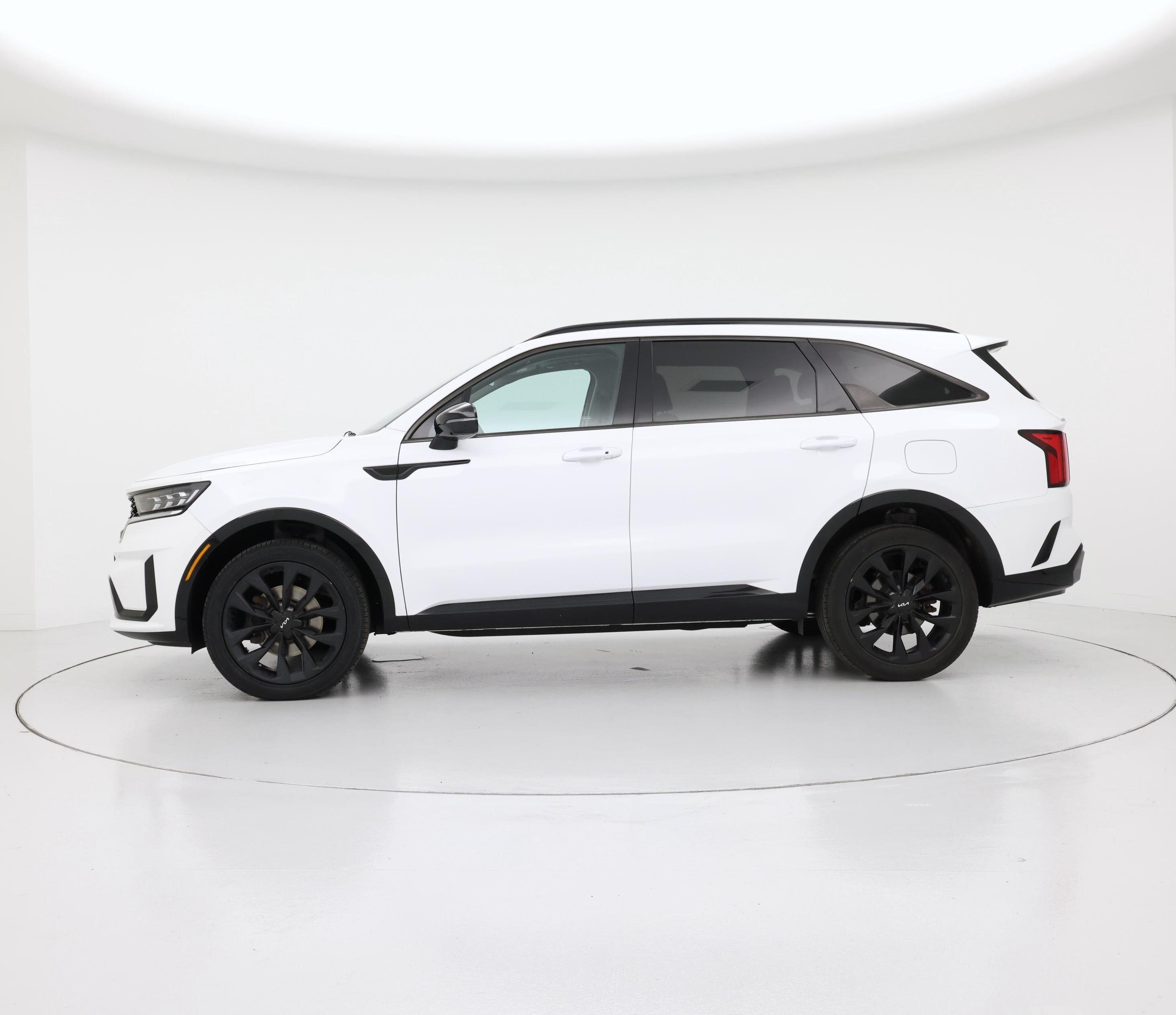 Thumbnail: 2023 Kia Sorento - 3
