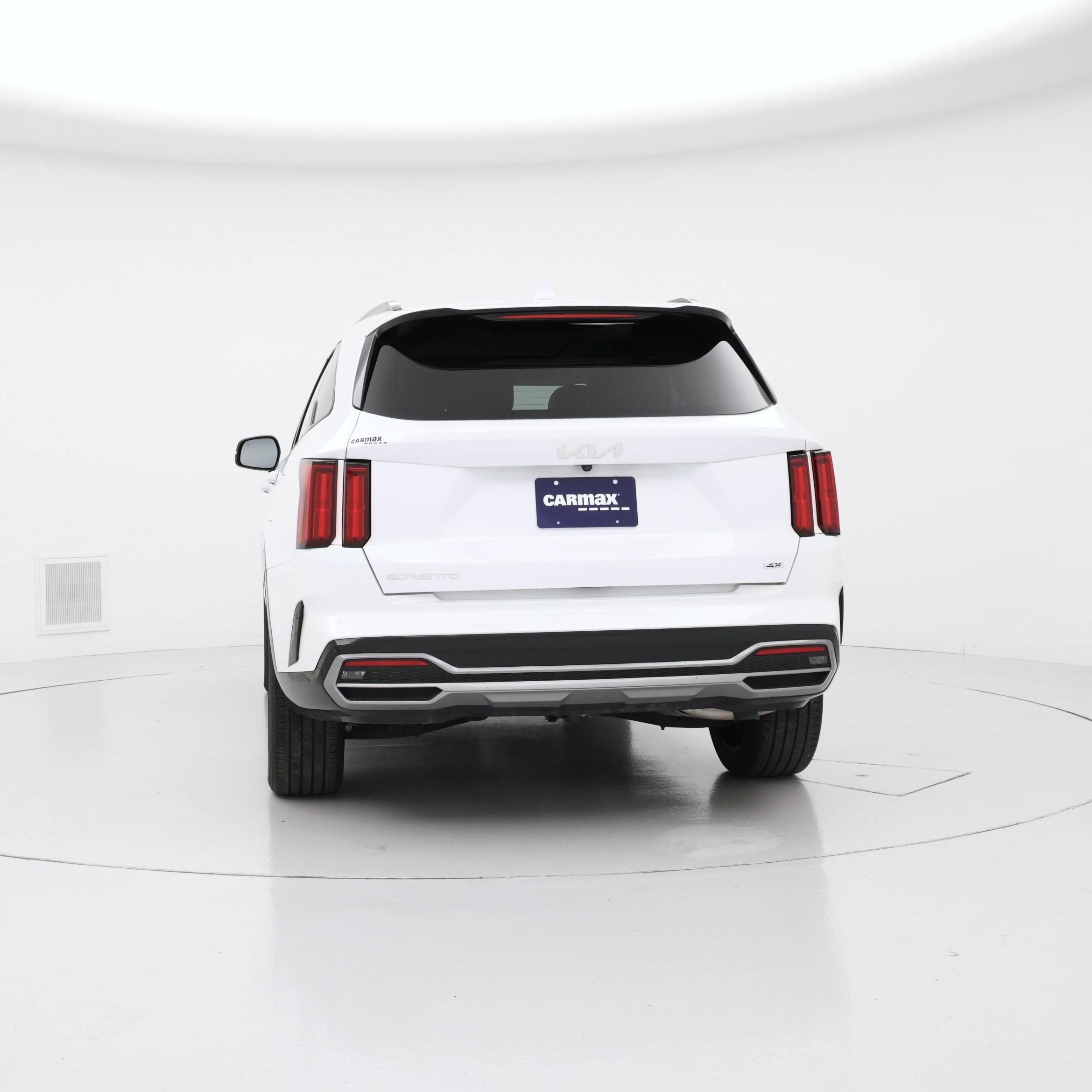 Thumbnail: 2023 Kia Sorento - 6