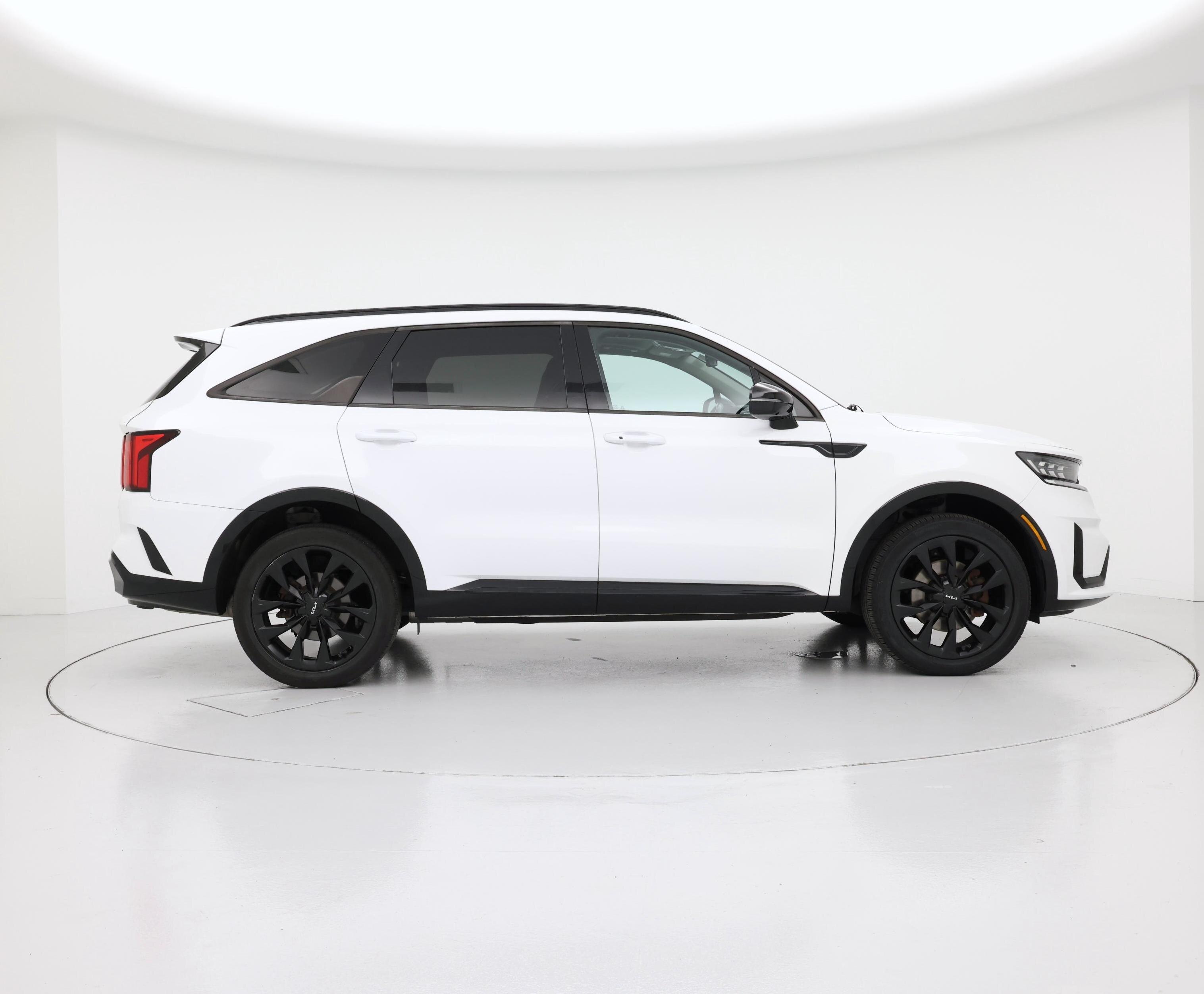 Thumbnail: 2023 Kia Sorento - 7