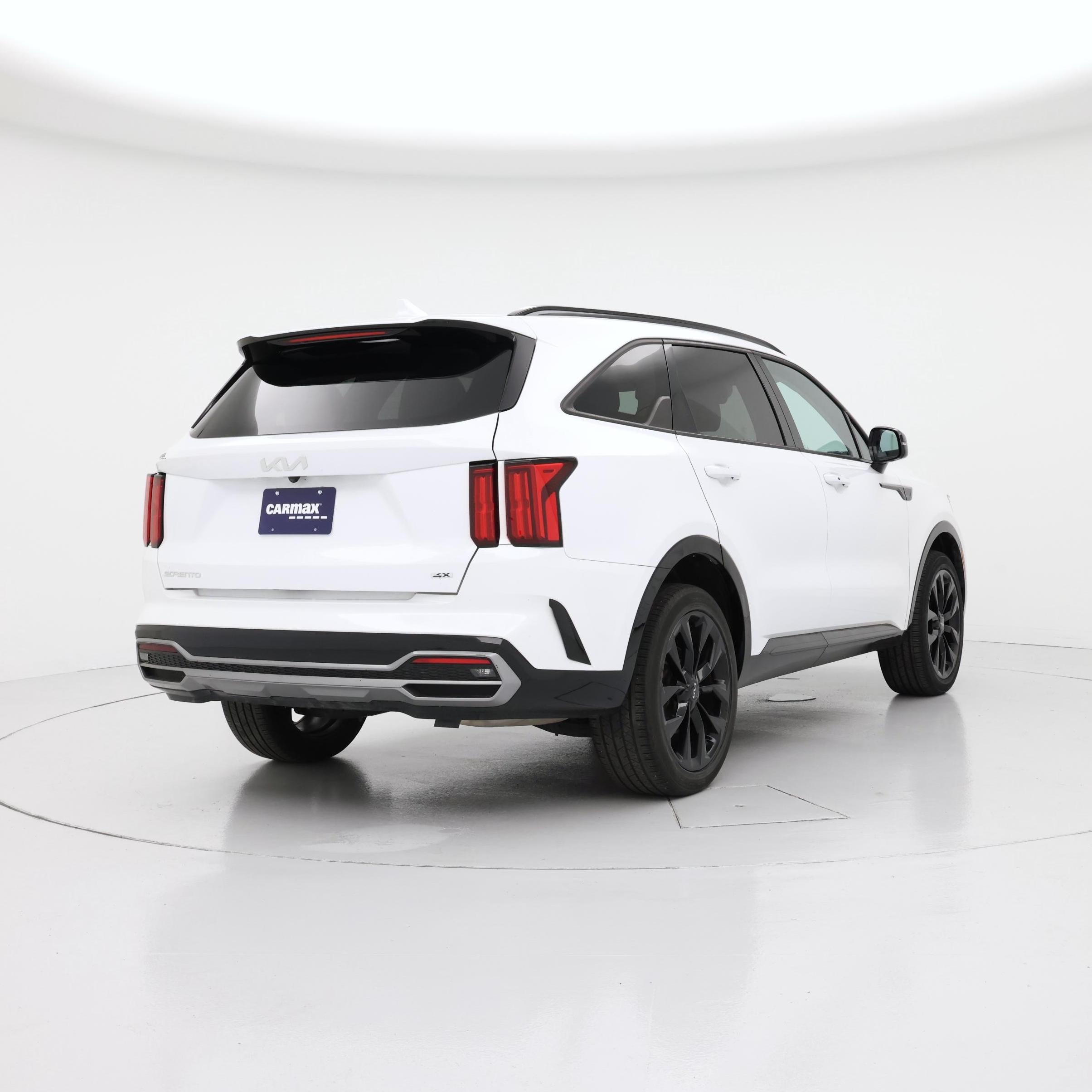 Thumbnail: 2023 Kia Sorento - 8