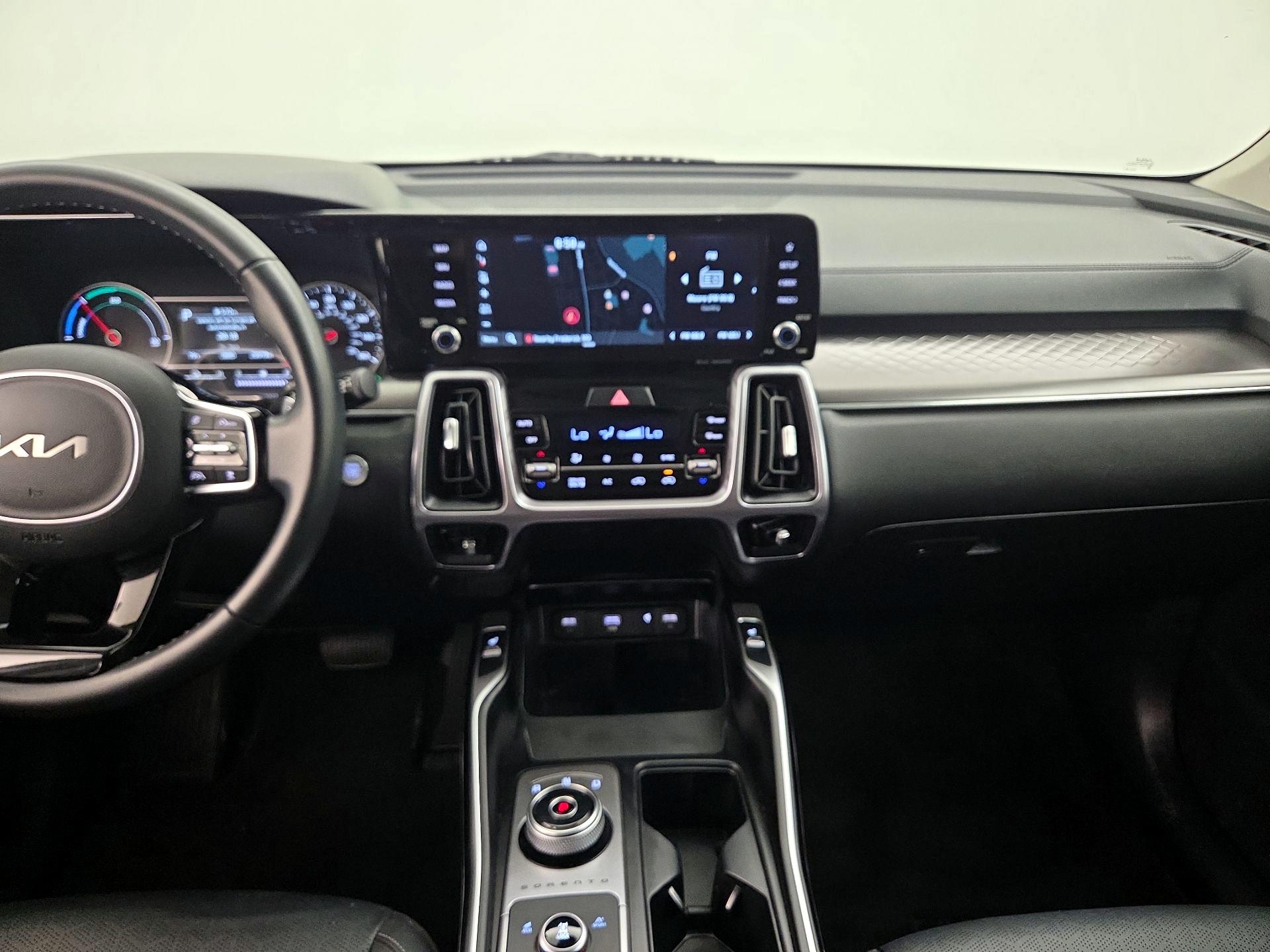 Thumbnail: 2023 Kia Sorento - 9