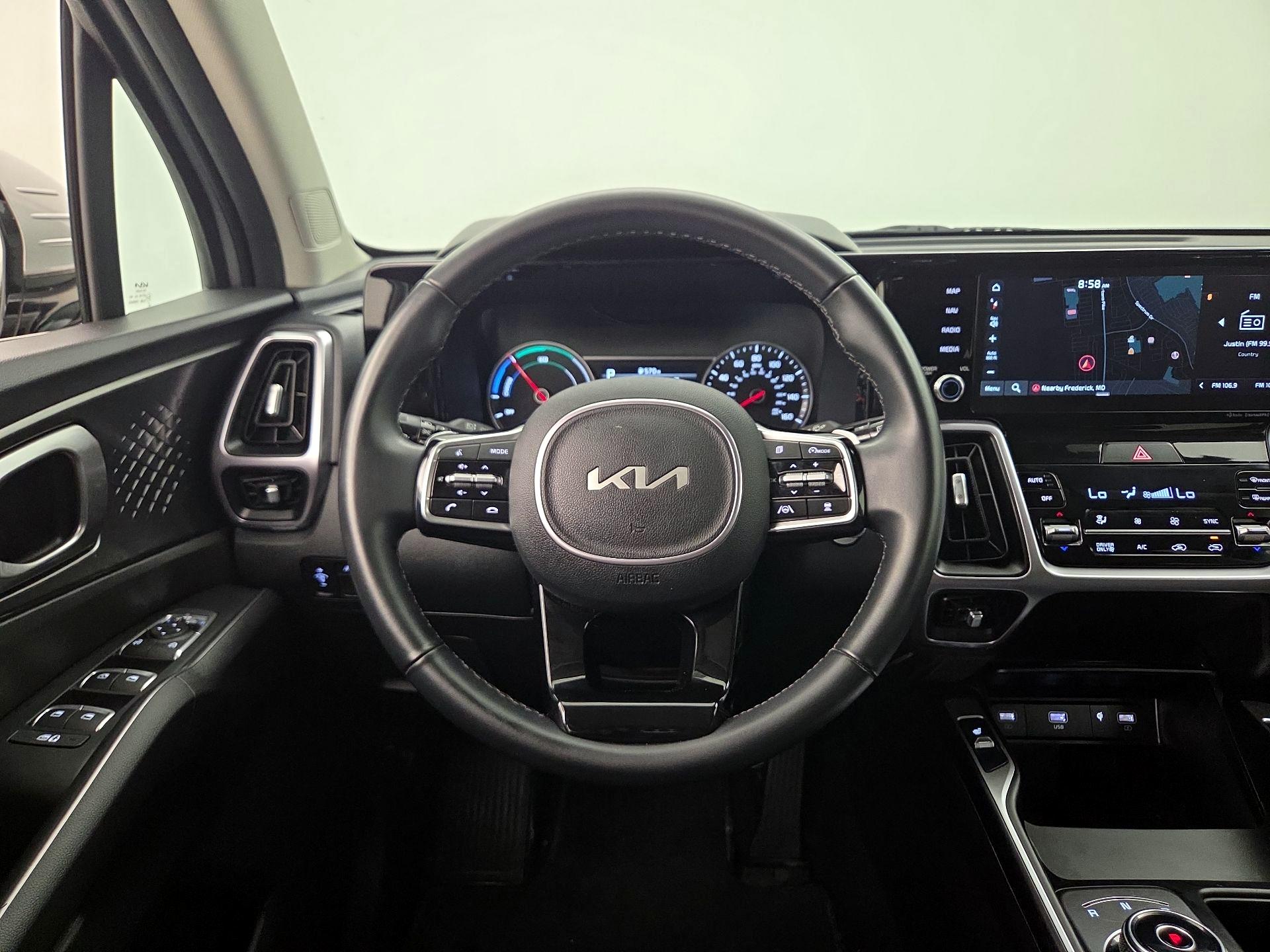 Thumbnail: 2023 Kia Sorento - 10