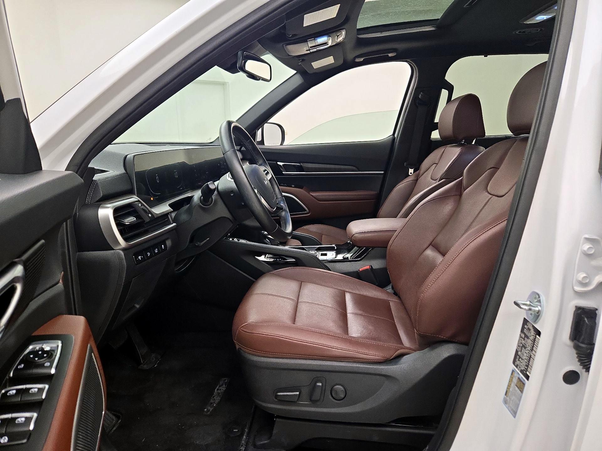 Thumbnail: 2023 Kia Telluride - 11