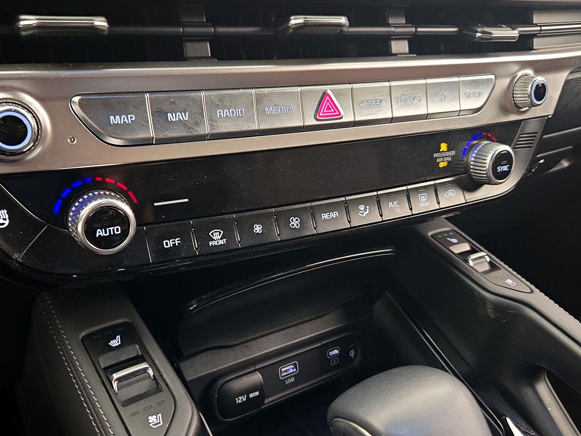 Thumbnail: 2023 Kia Telluride - 17