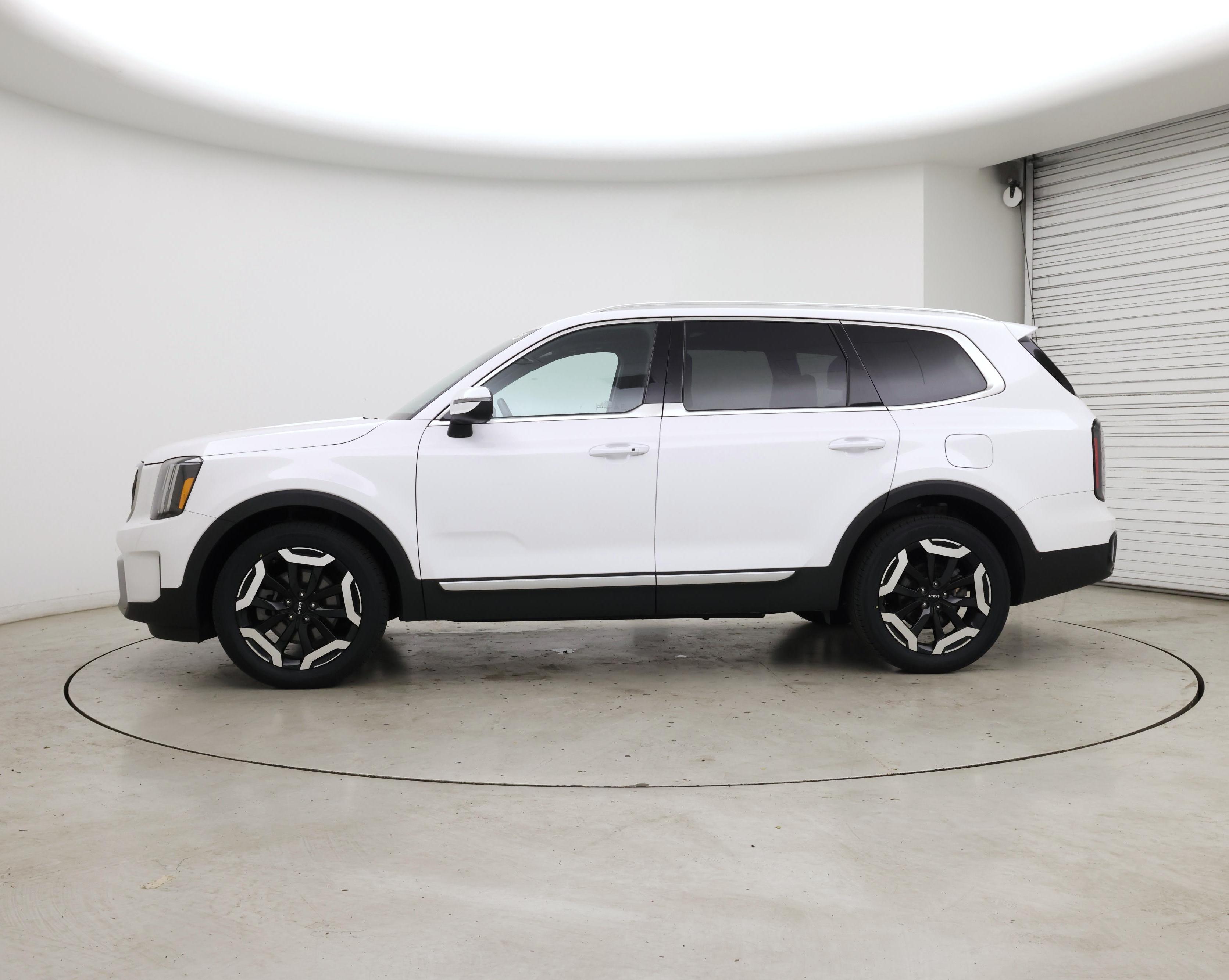 Thumbnail: 2023 Kia Telluride - 3