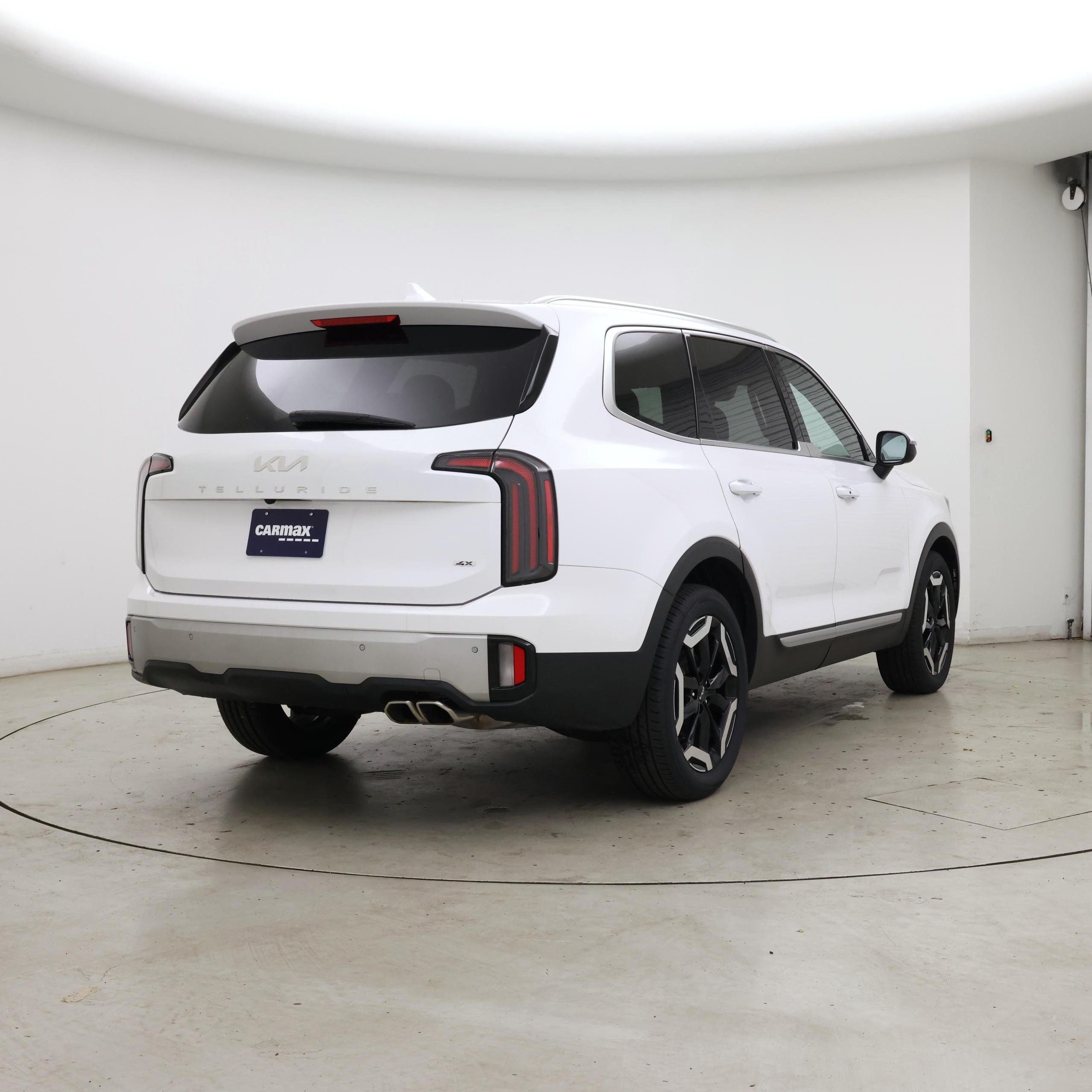 Thumbnail: 2023 Kia Telluride - 8