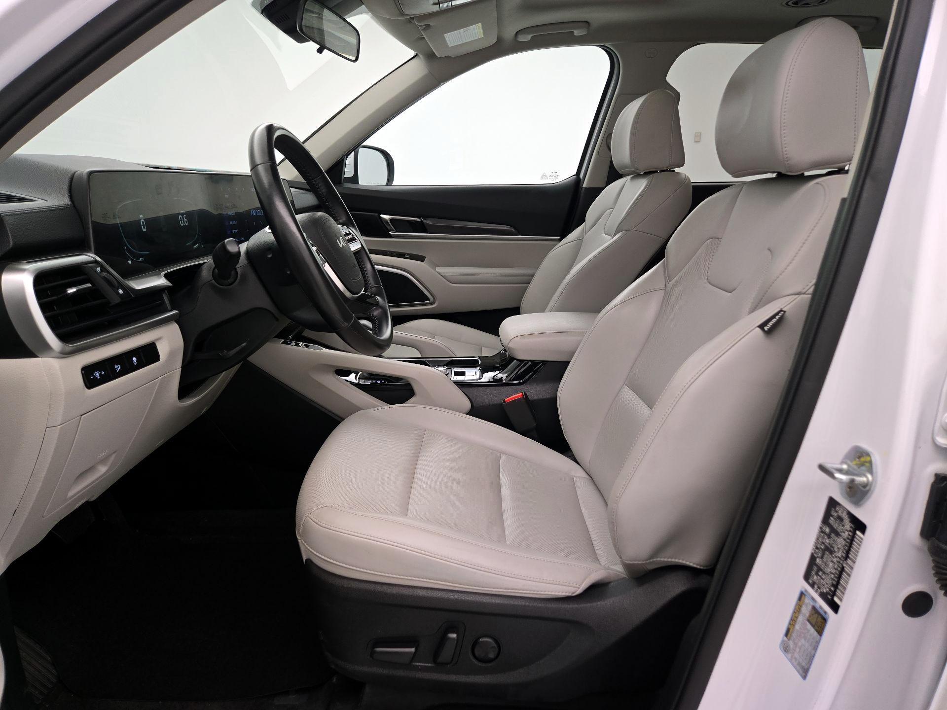 Thumbnail: 2023 Kia Telluride - 11