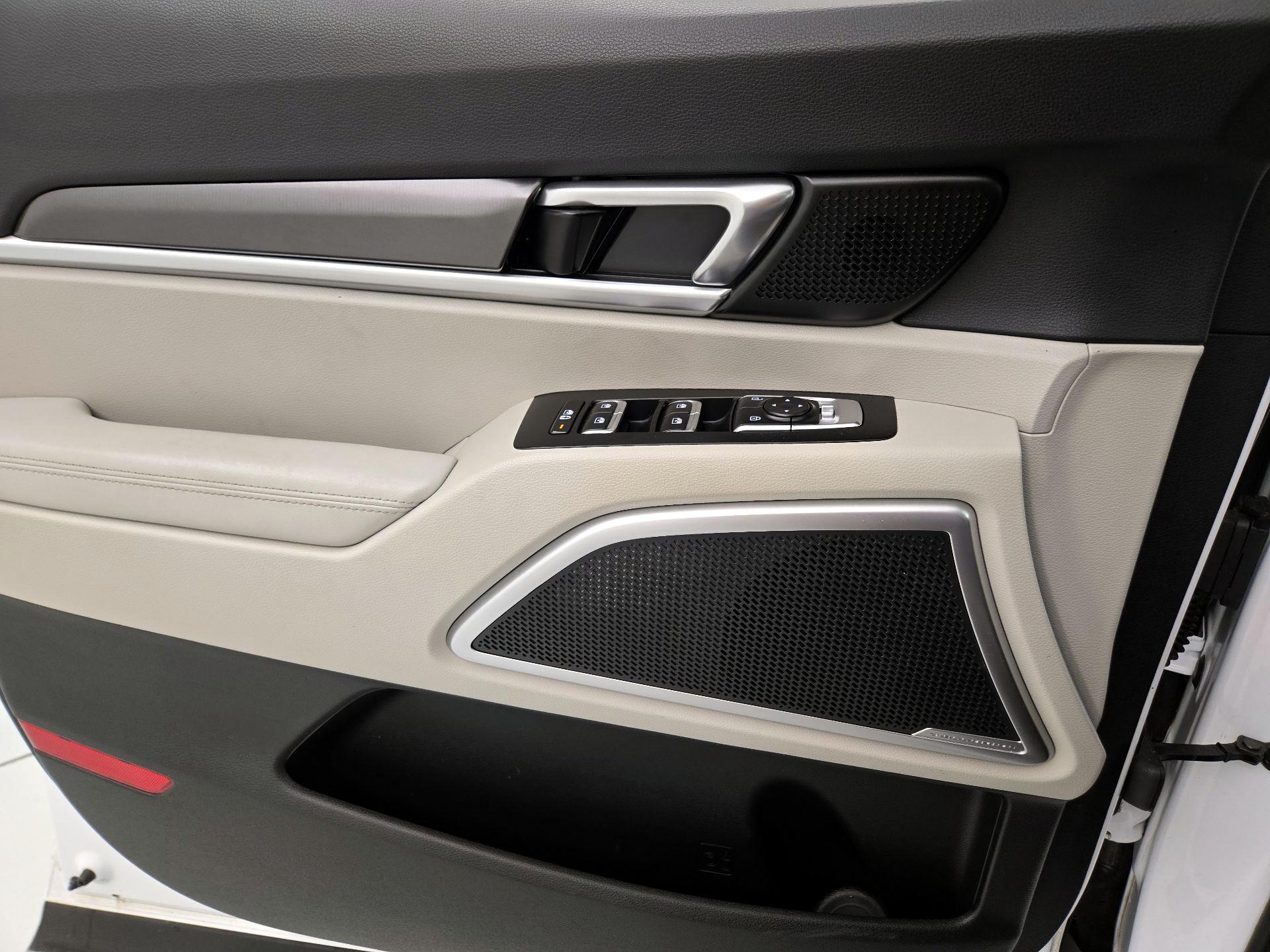 Thumbnail: 2023 Kia Telluride - 12