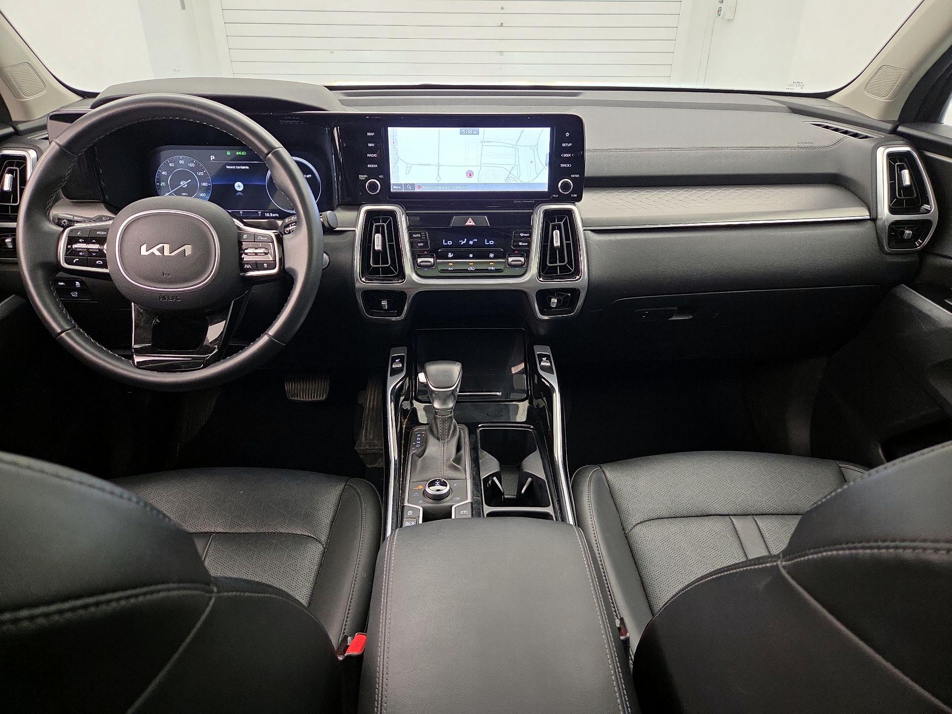 Thumbnail: 2023 Kia Sorento - 9