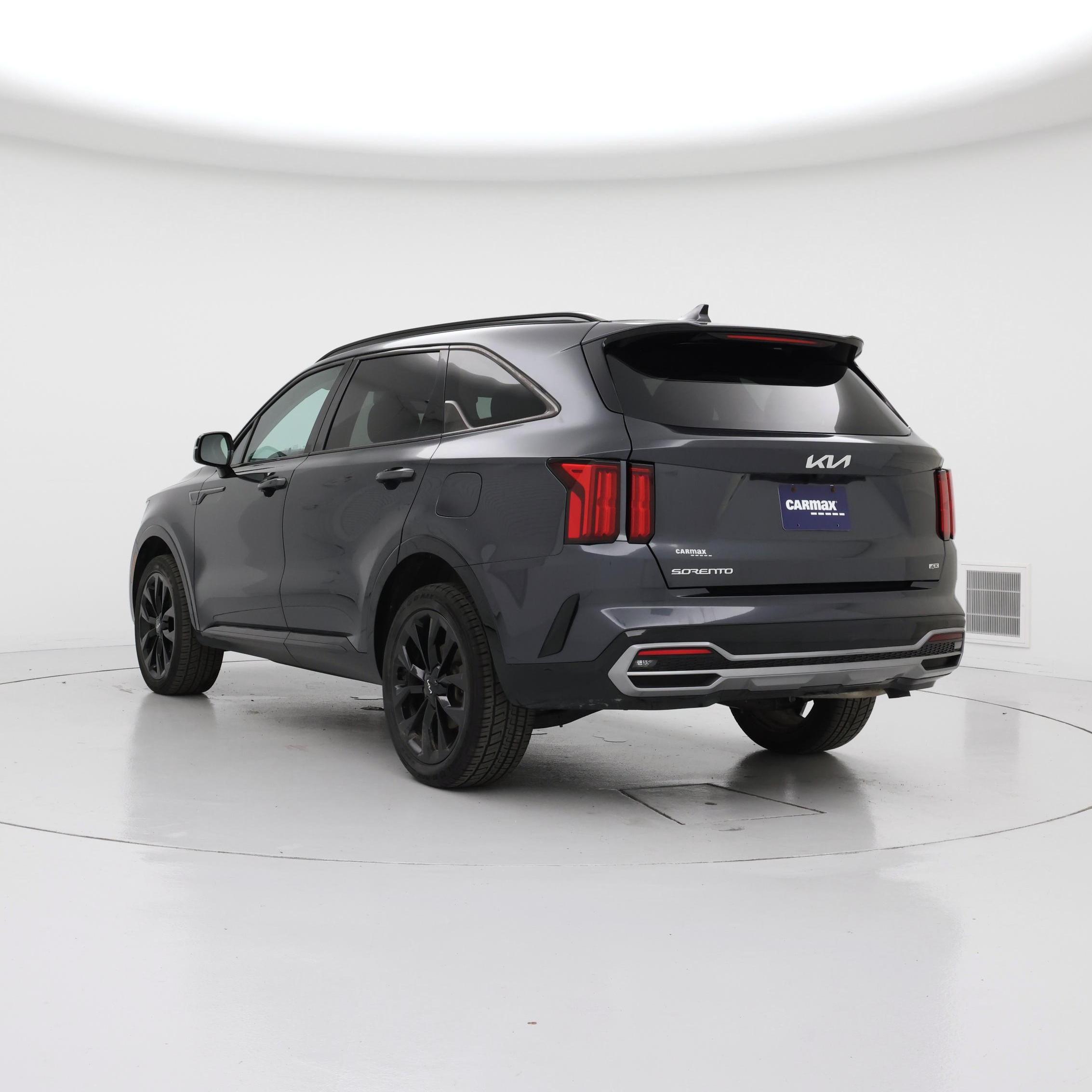 Thumbnail: 2023 Kia Sorento - 2