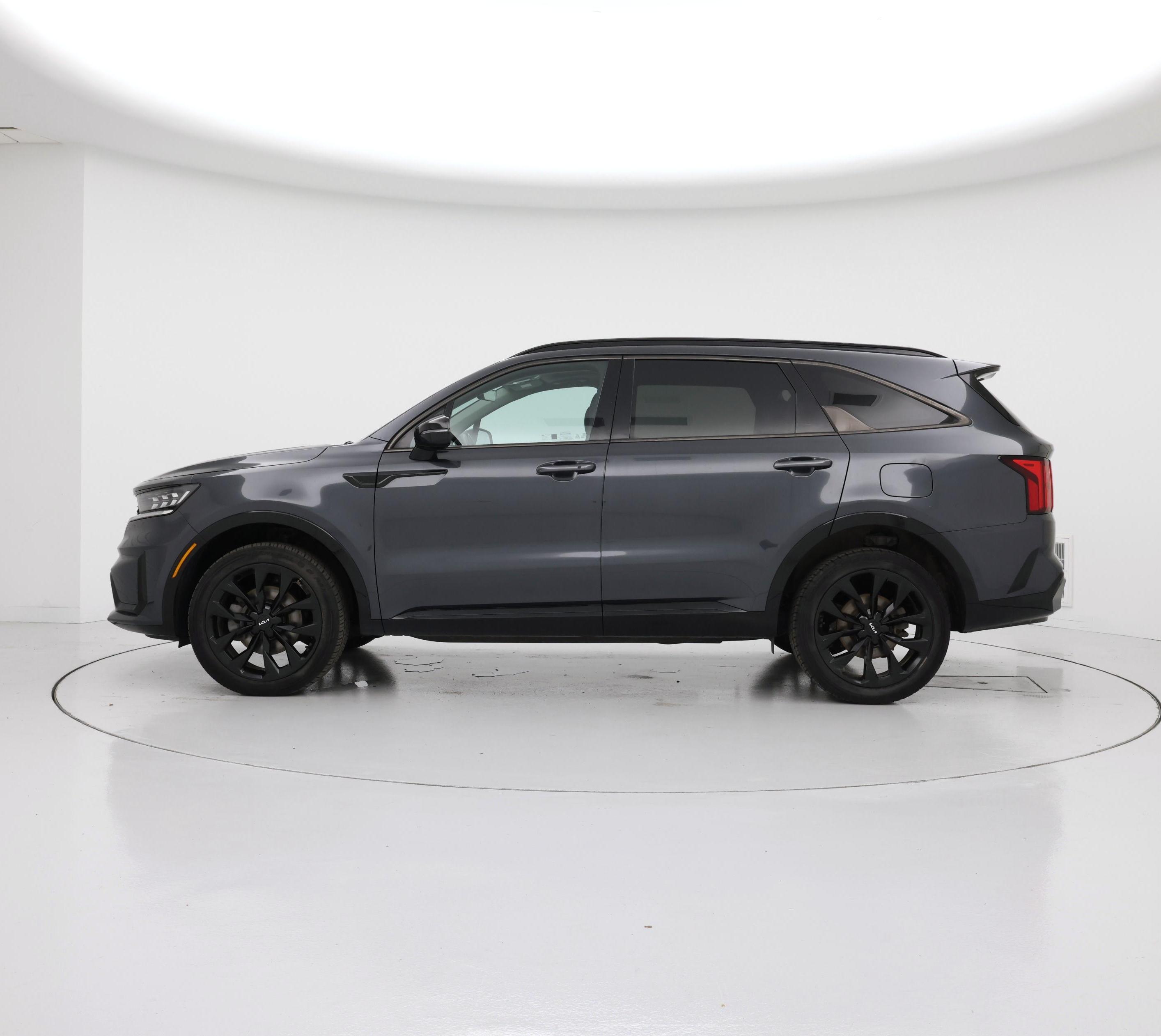 Thumbnail: 2023 Kia Sorento - 3