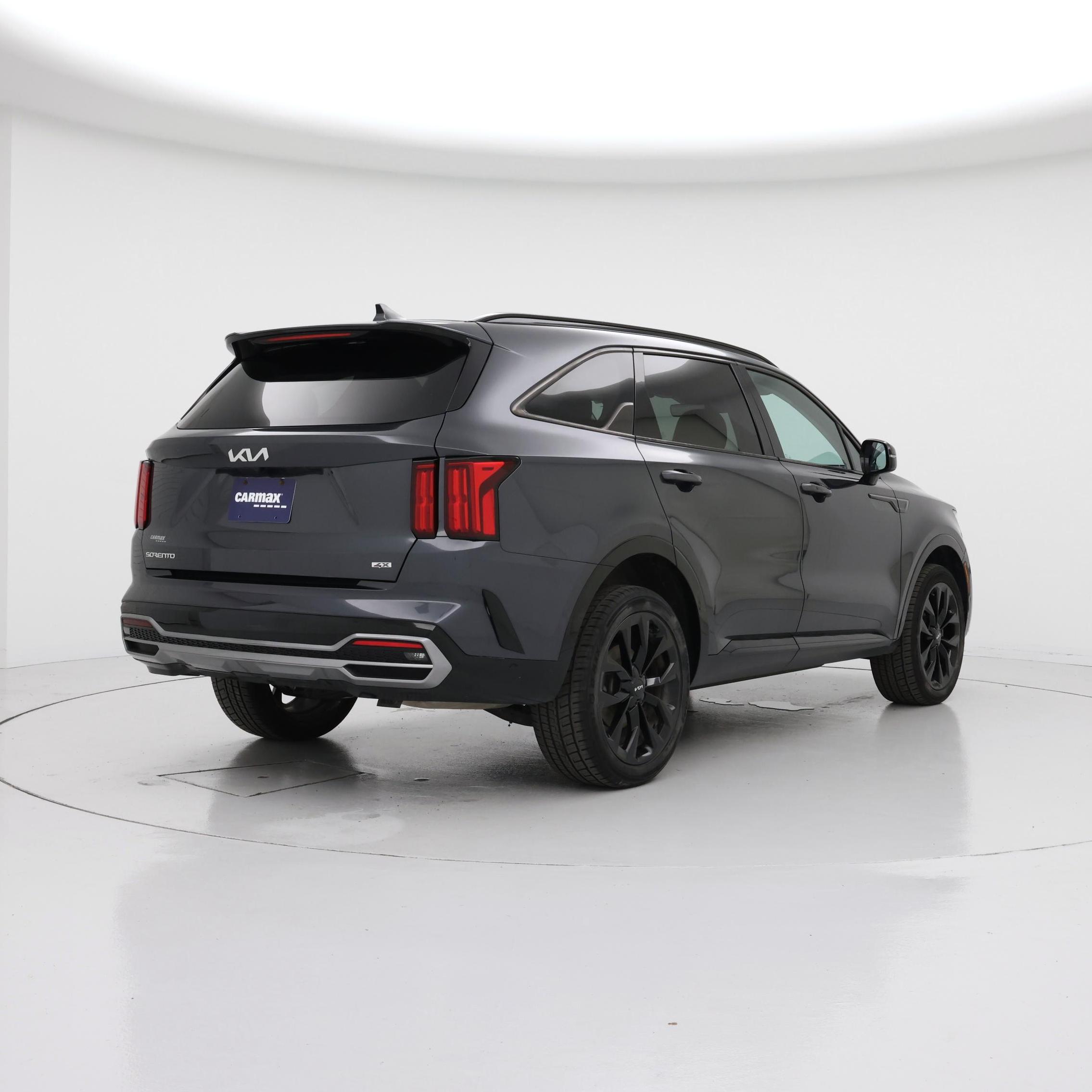 Thumbnail: 2023 Kia Sorento - 8