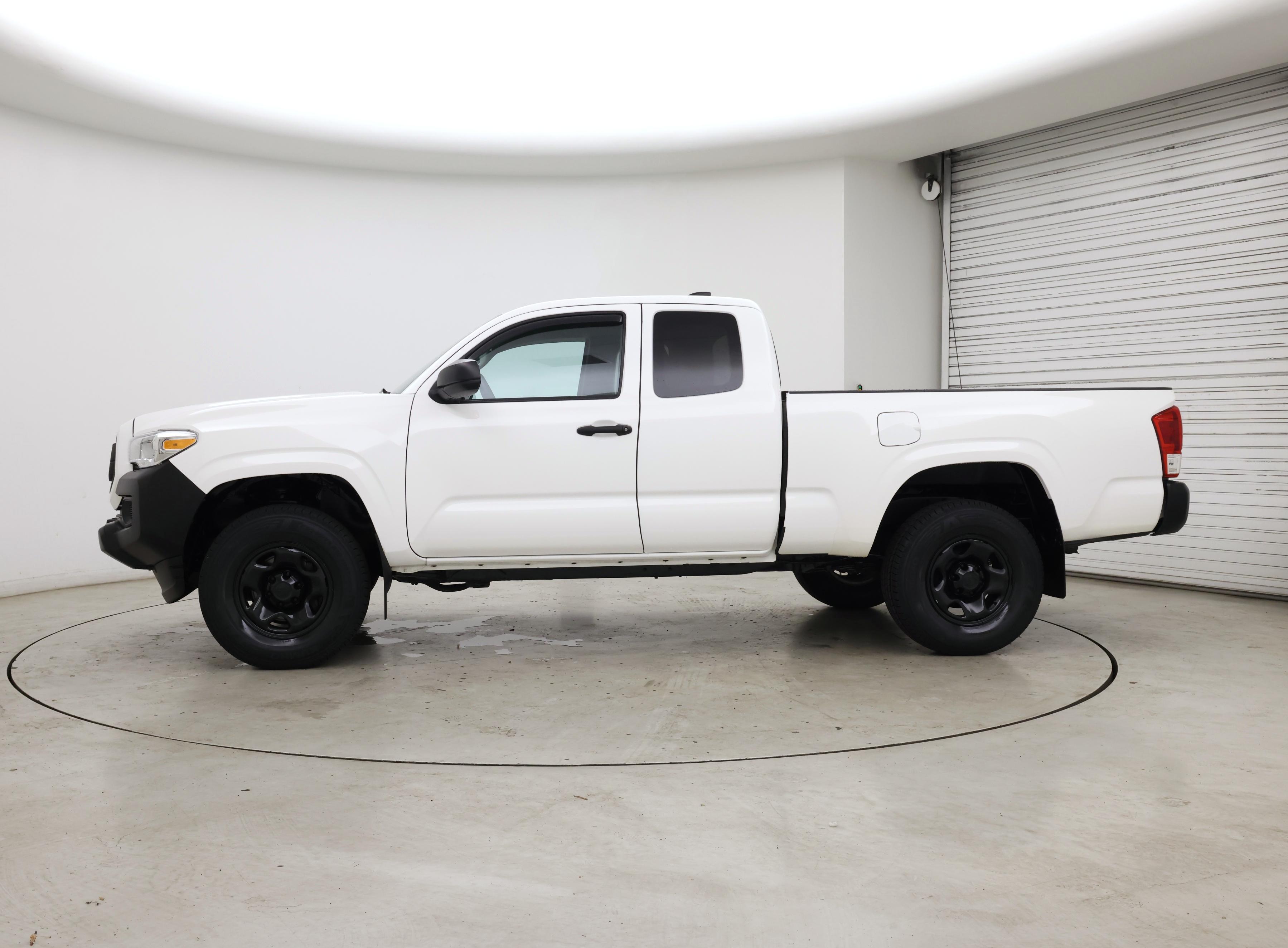 Thumbnail: 2022 Toyota Tacoma - 3