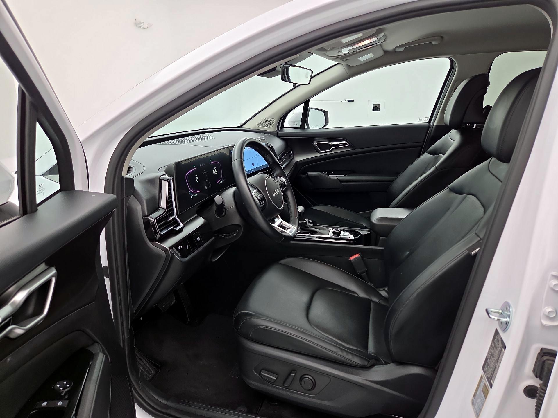 Thumbnail: 2023 Kia Sportage - 11