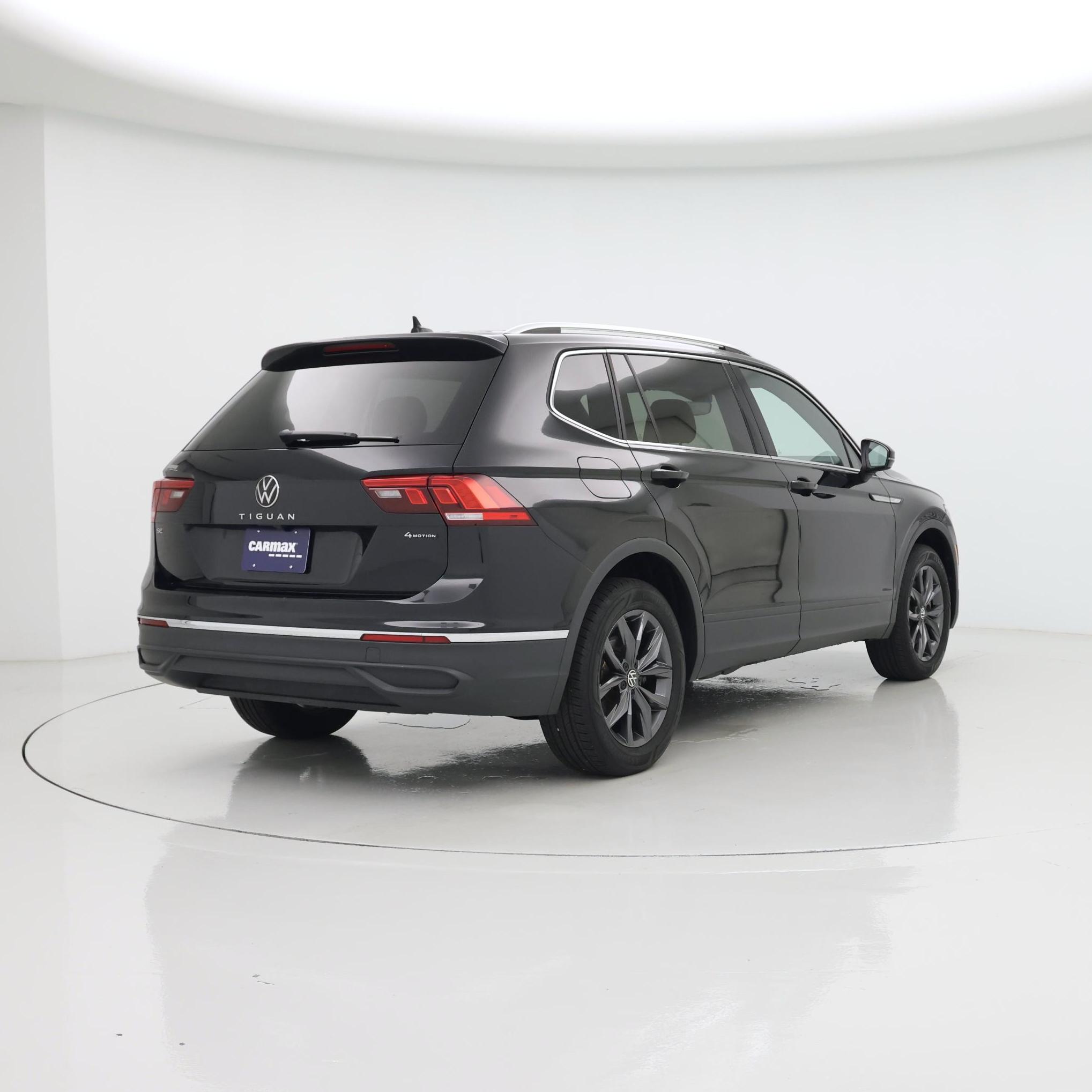 Thumbnail: 2023 Volkswagen Tiguan - 8