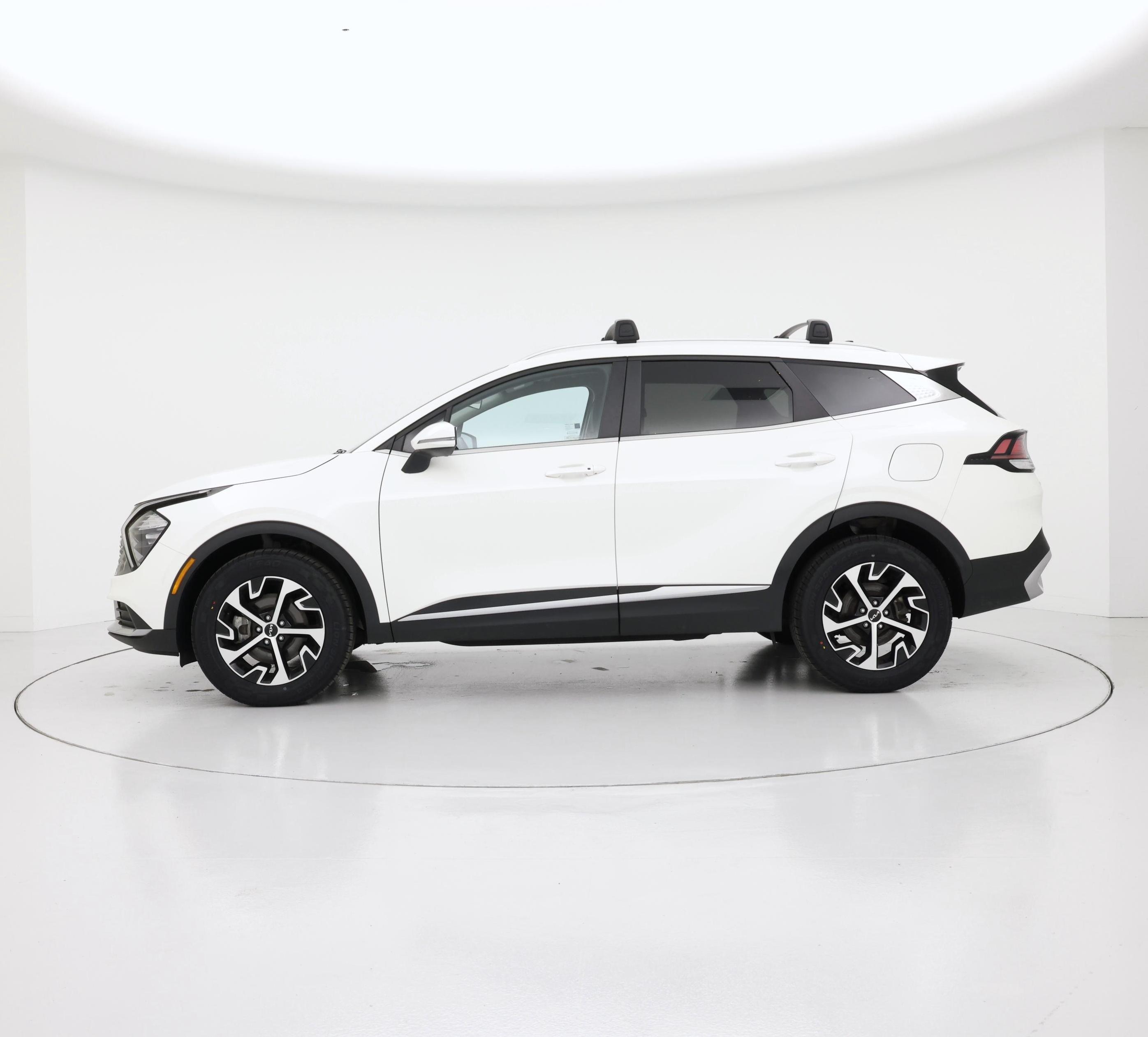 Thumbnail: 2023 Kia Sportage - 3