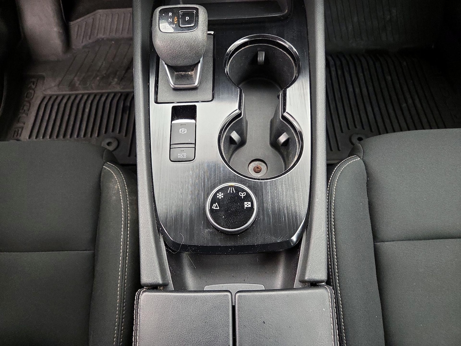 2023 Nissan Rogue S - Photo 18