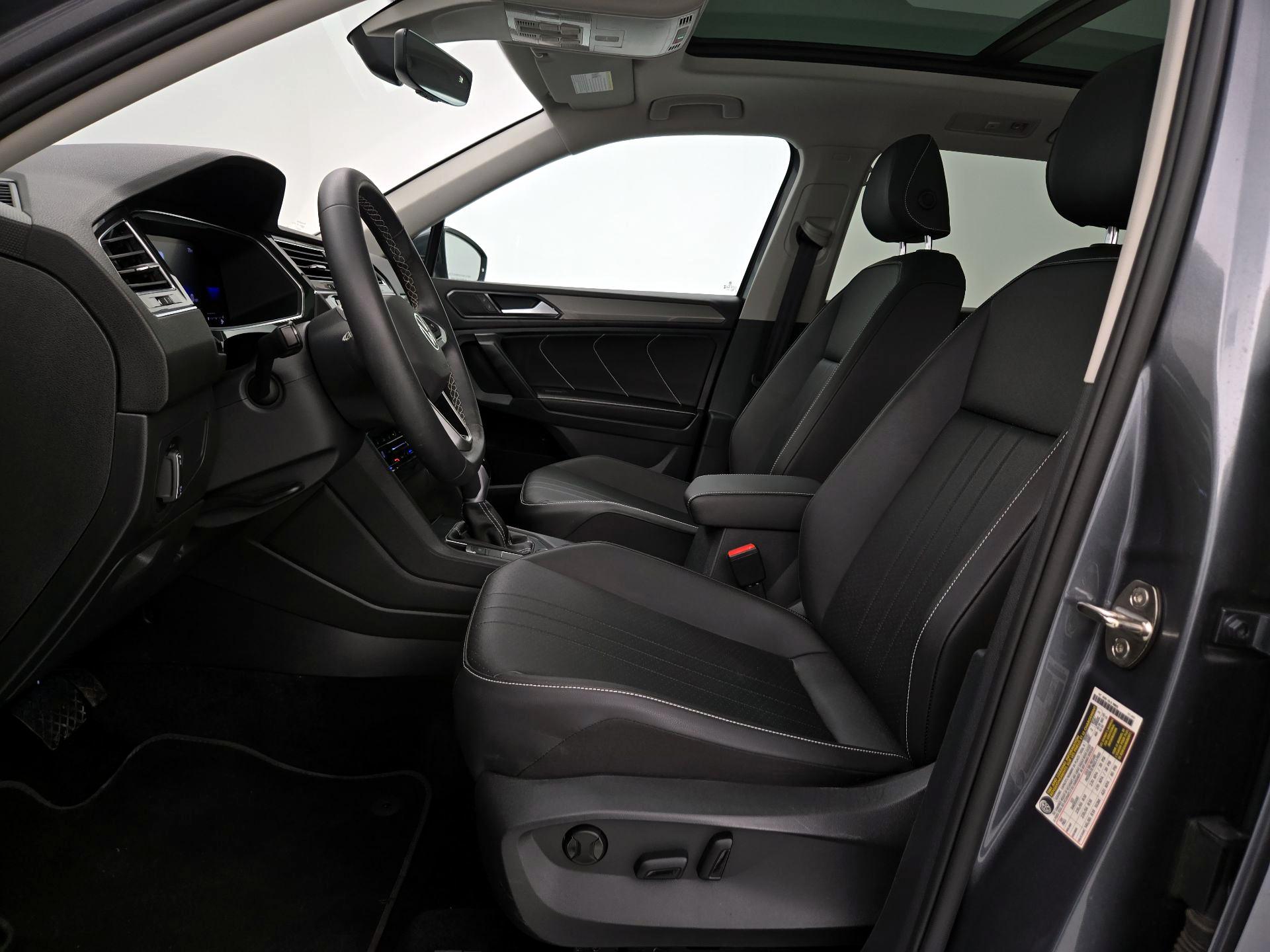 Thumbnail: 2023 Volkswagen Tiguan - 11