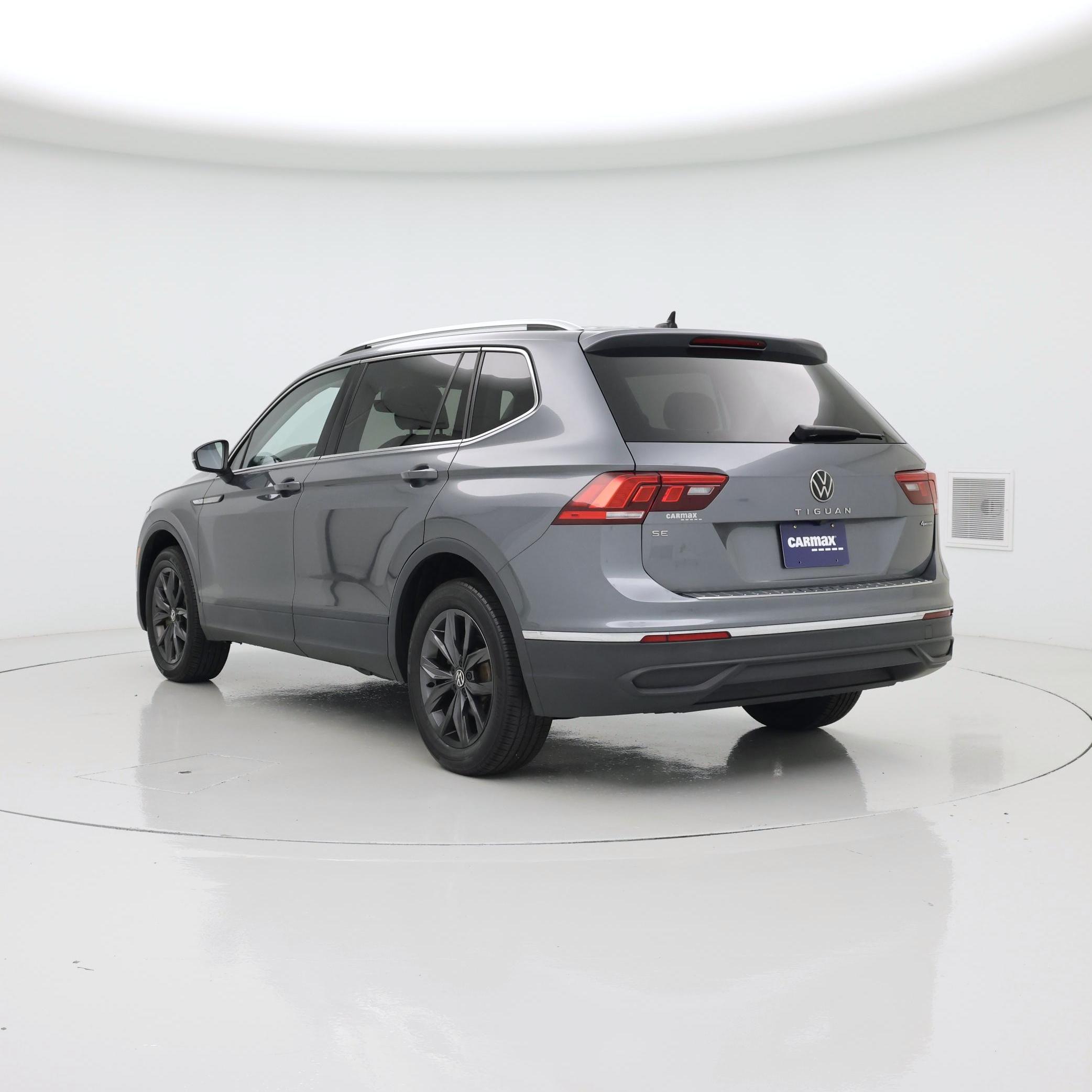 Thumbnail: 2023 Volkswagen Tiguan - 2