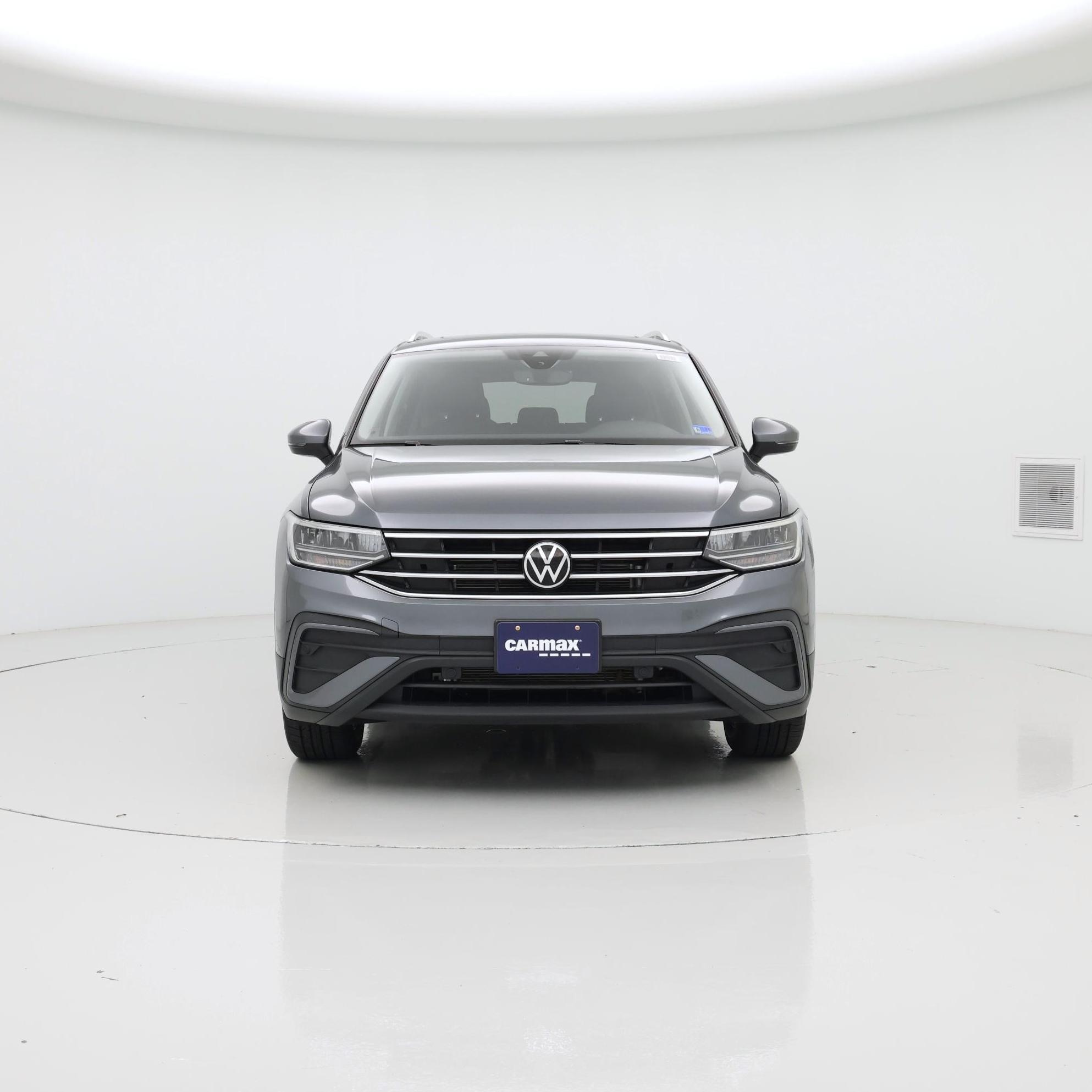 Thumbnail: 2023 Volkswagen Tiguan - 5