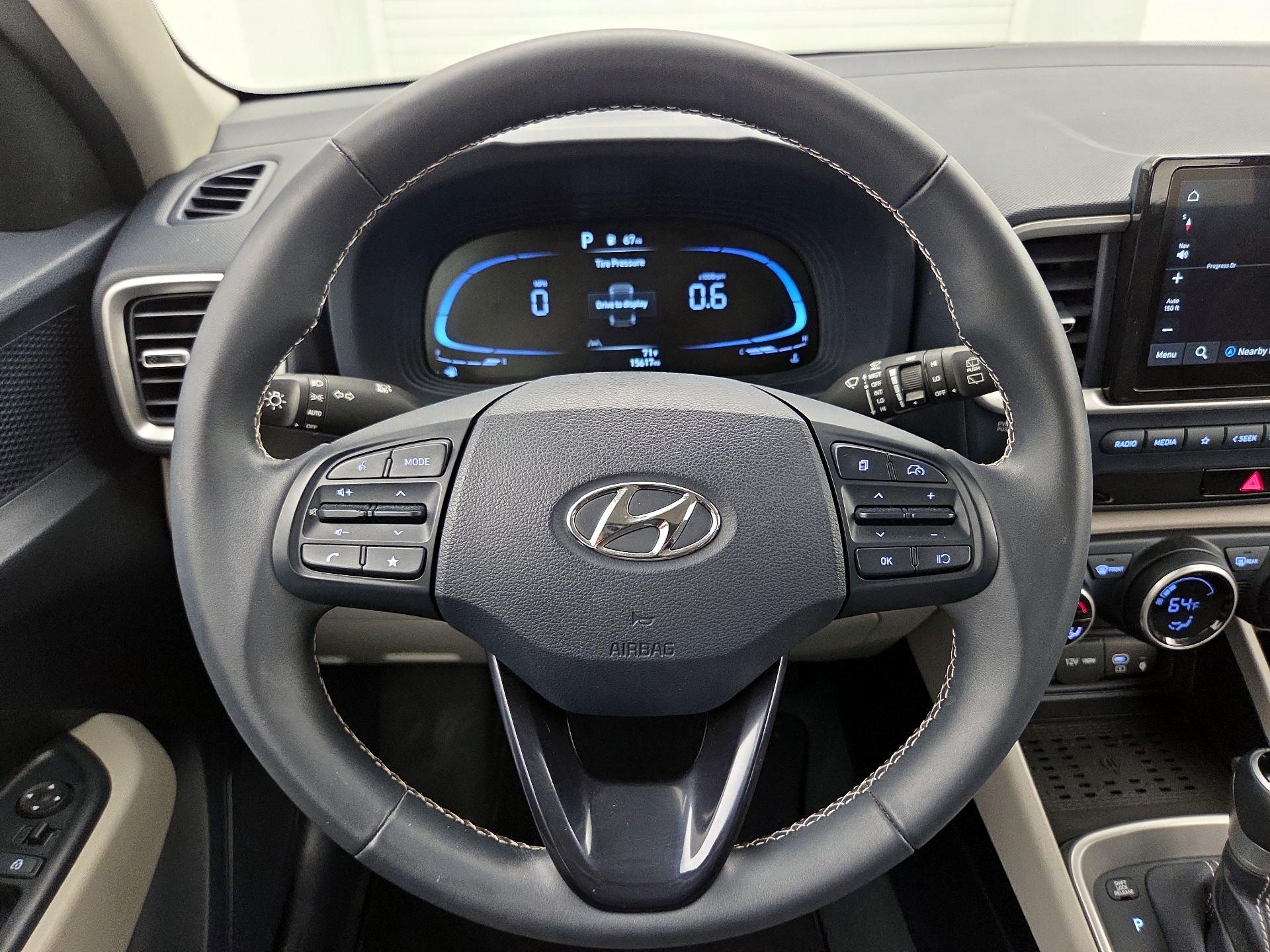 Thumbnail: 2023 Hyundai Venue - 10