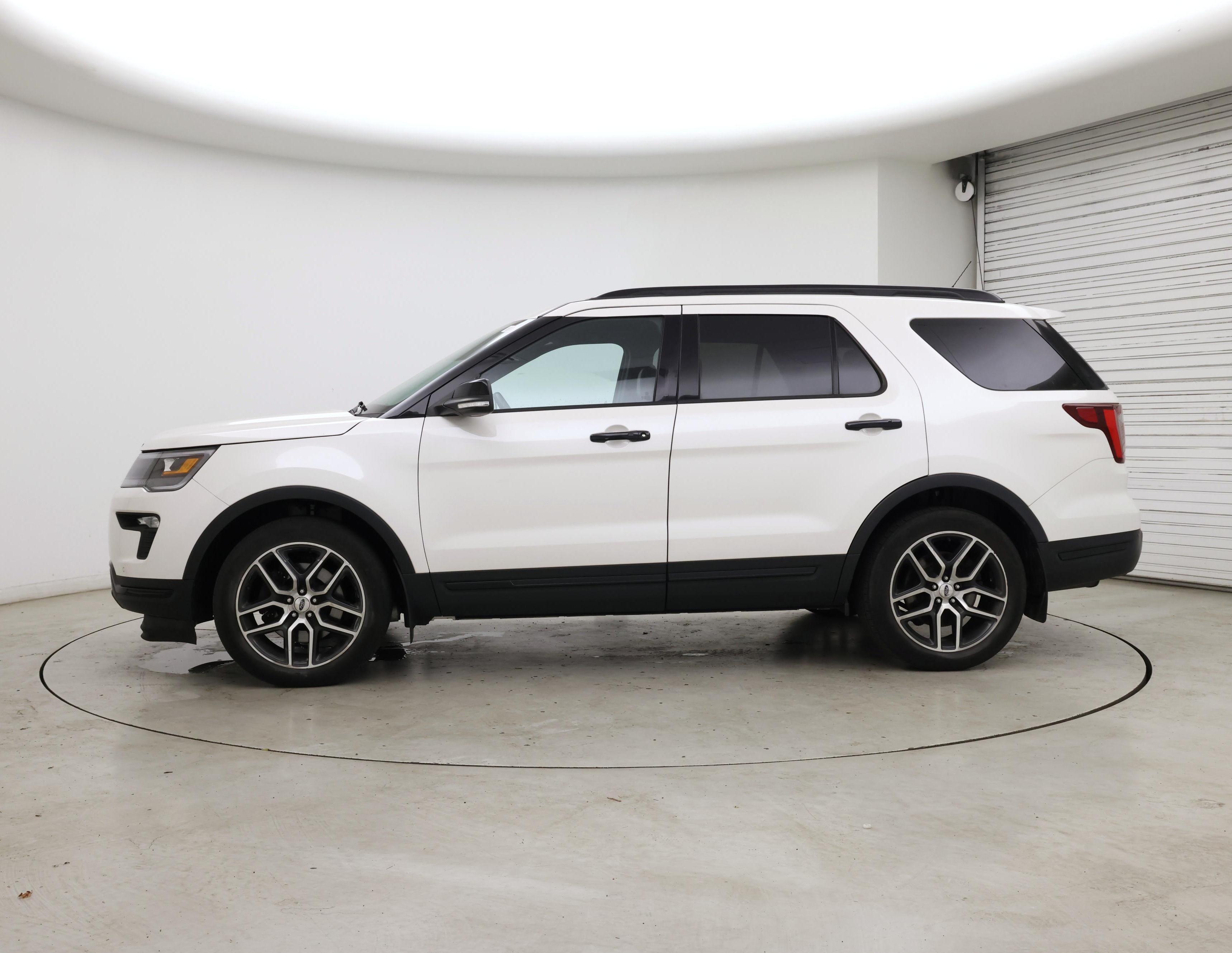 Thumbnail: 2019 Ford Explorer - 3