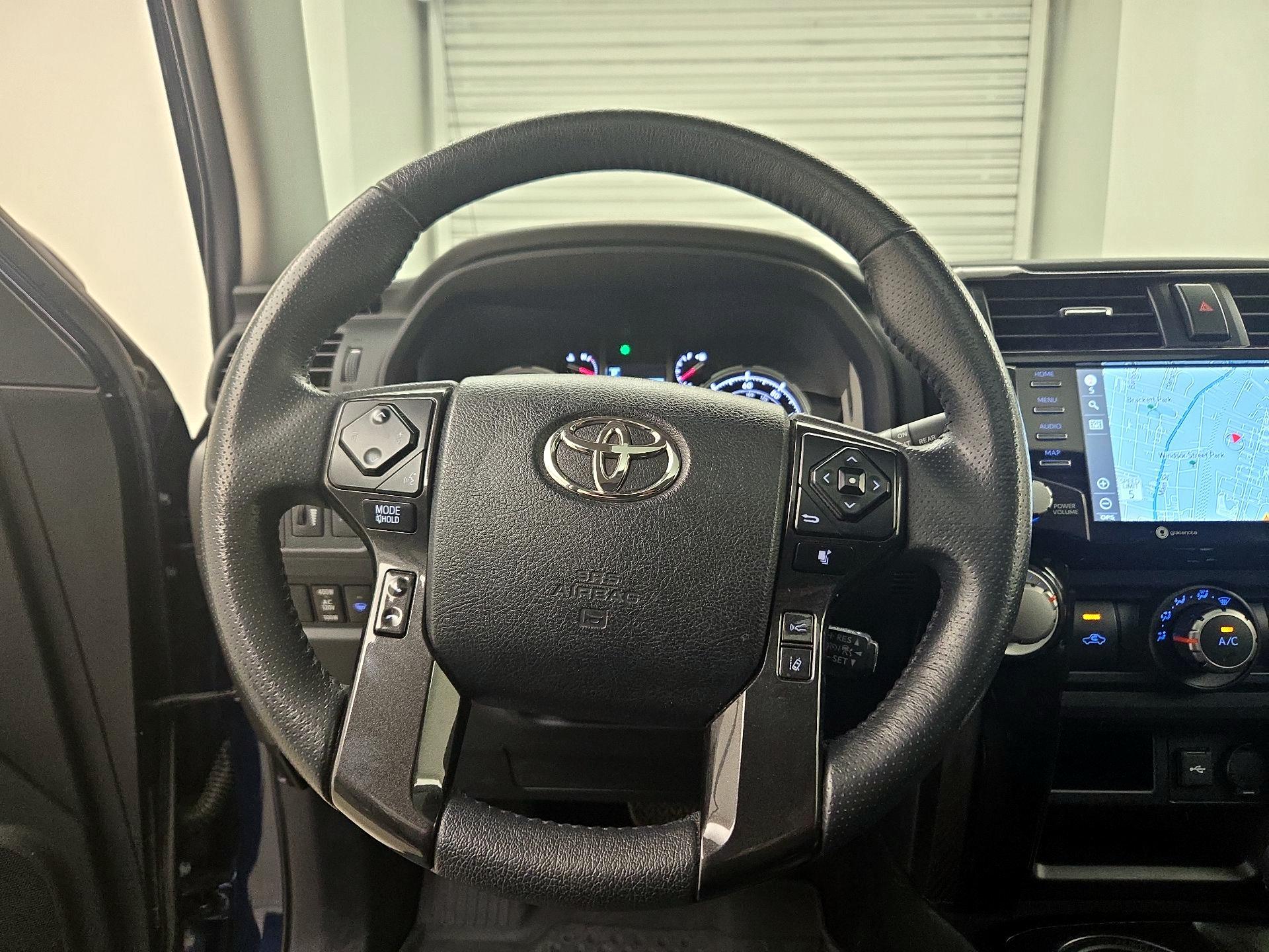 Thumbnail: 2022 Toyota 4Runner - 10
