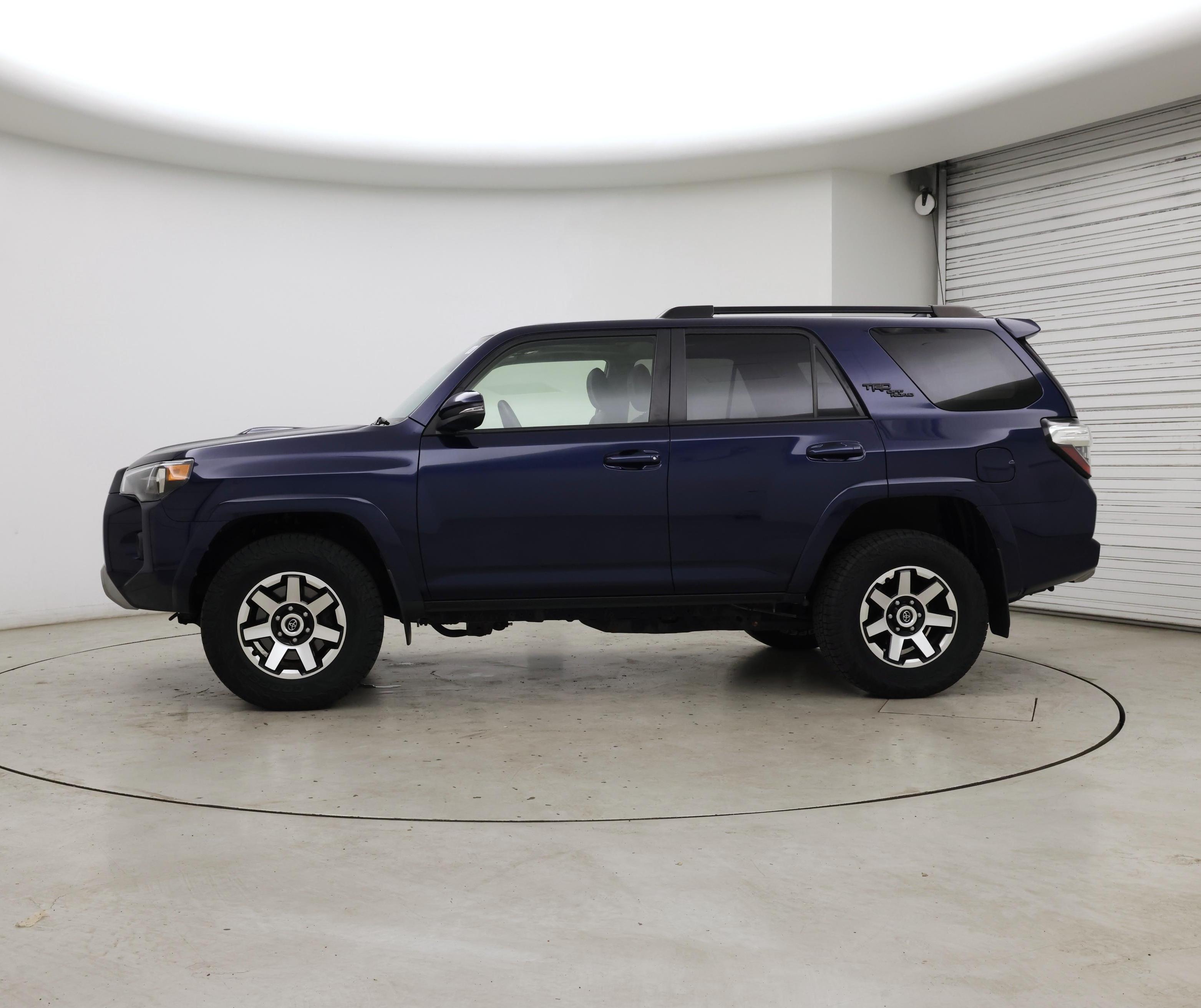 Thumbnail: 2022 Toyota 4Runner - 3