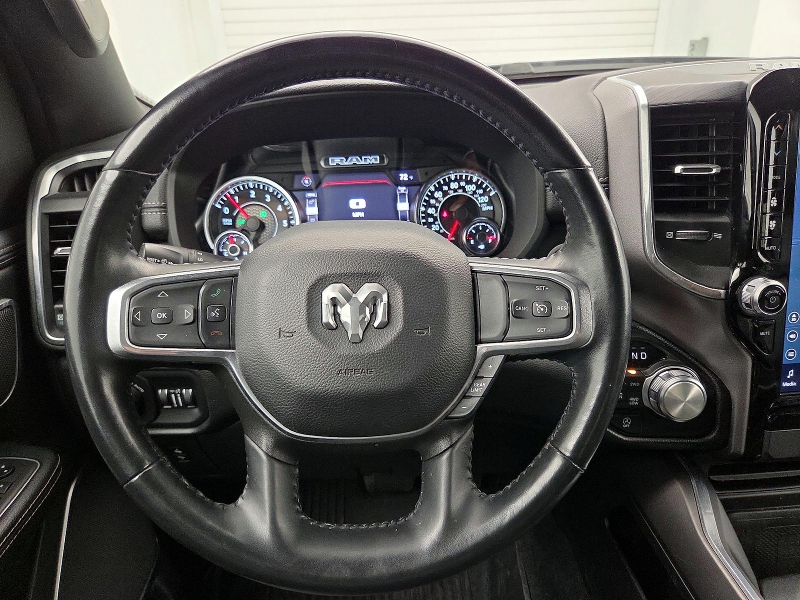 2023 RAM Ram 1500 Pickup Laramie - Photo 11