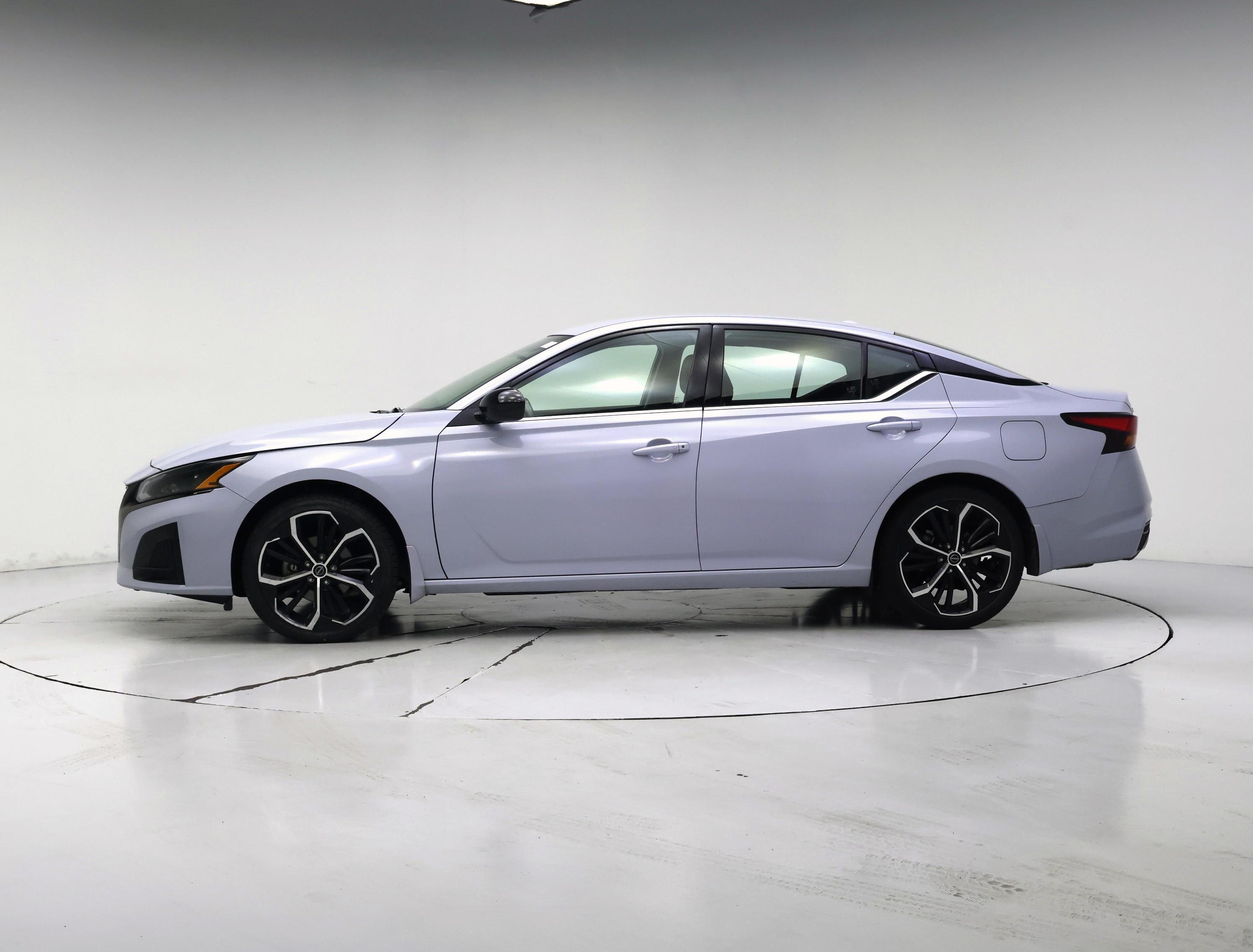 Thumbnail: 2023 Nissan Altima - 3