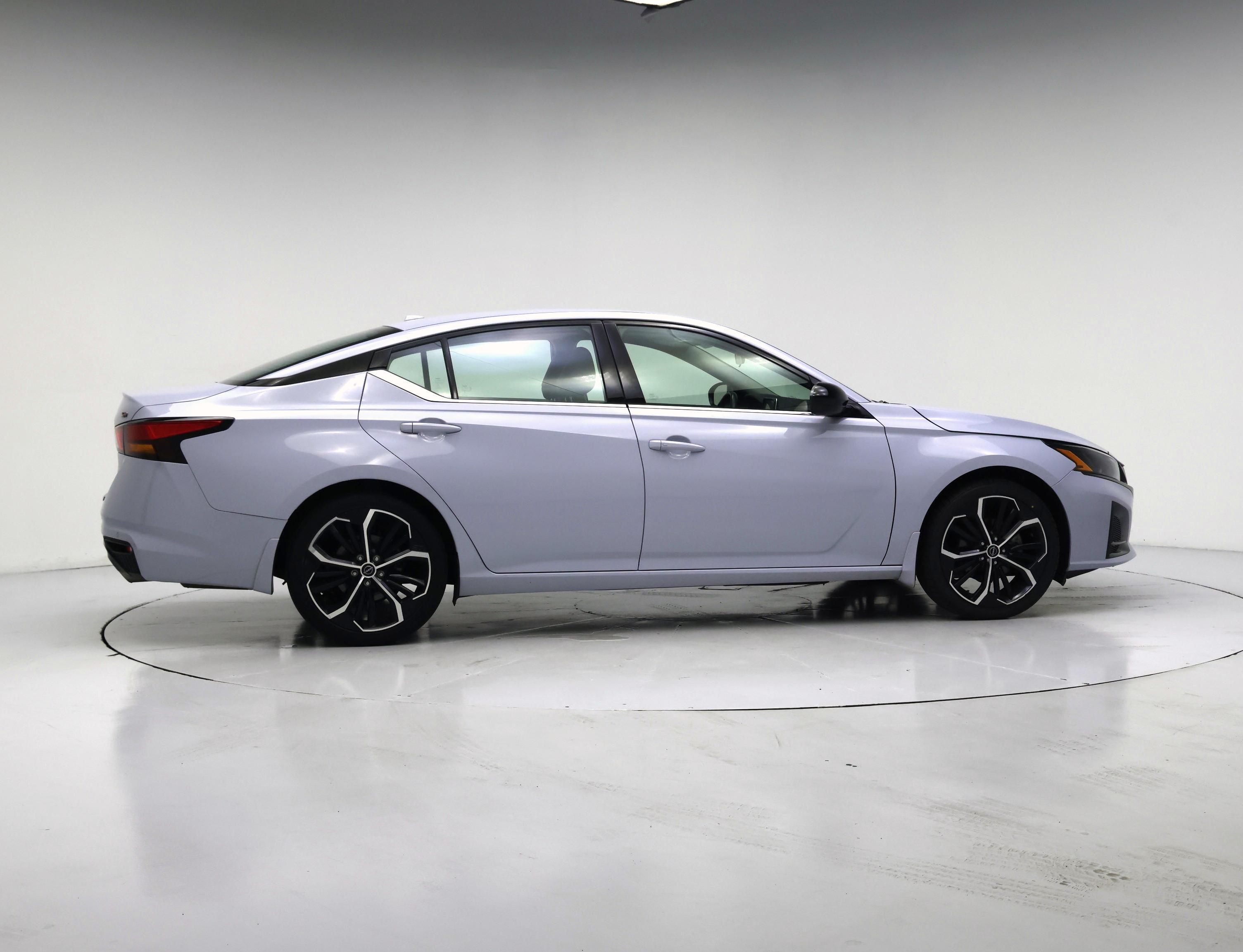 Thumbnail: 2023 Nissan Altima - 7