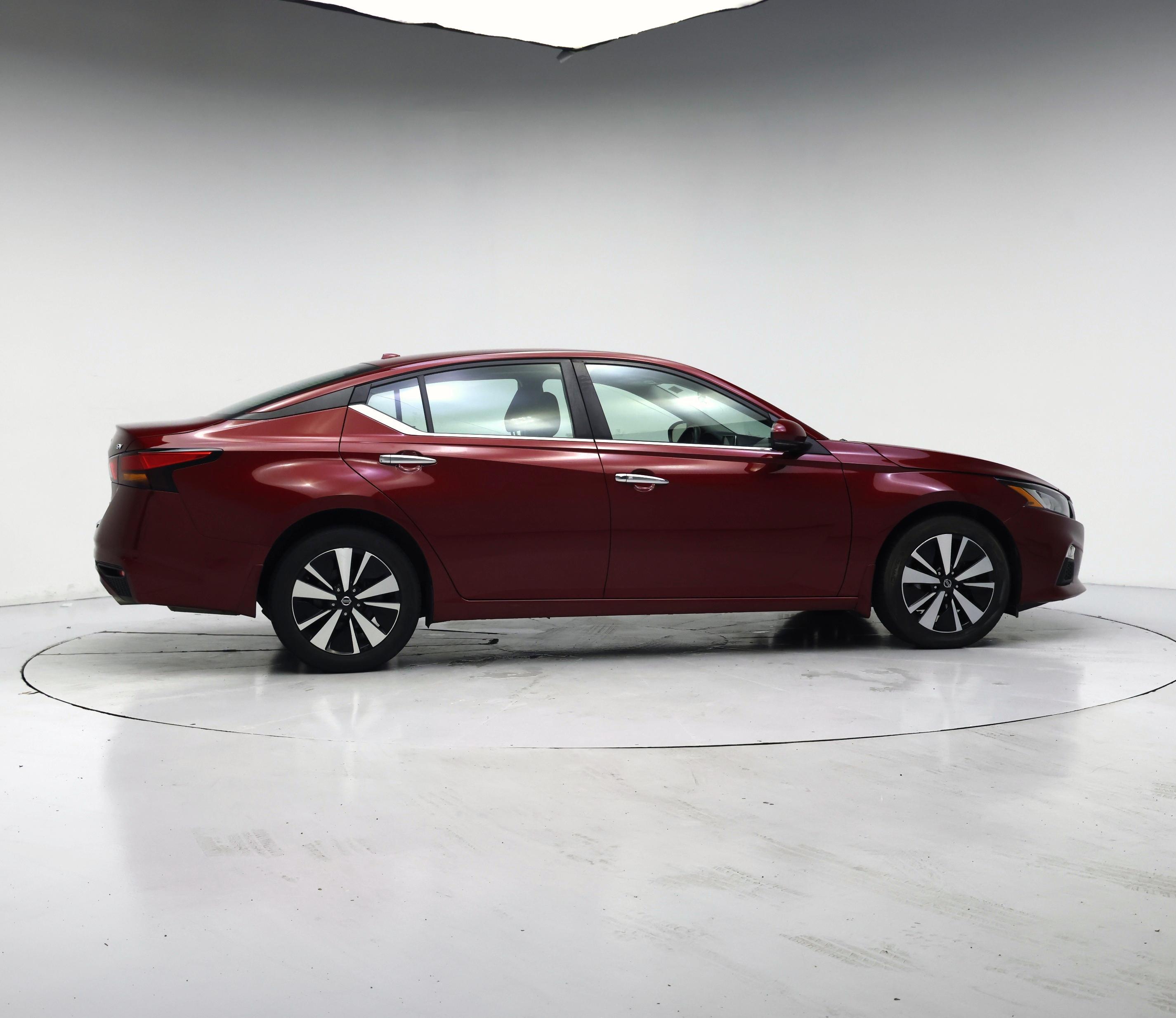 Thumbnail: 2021 Nissan Altima - 7