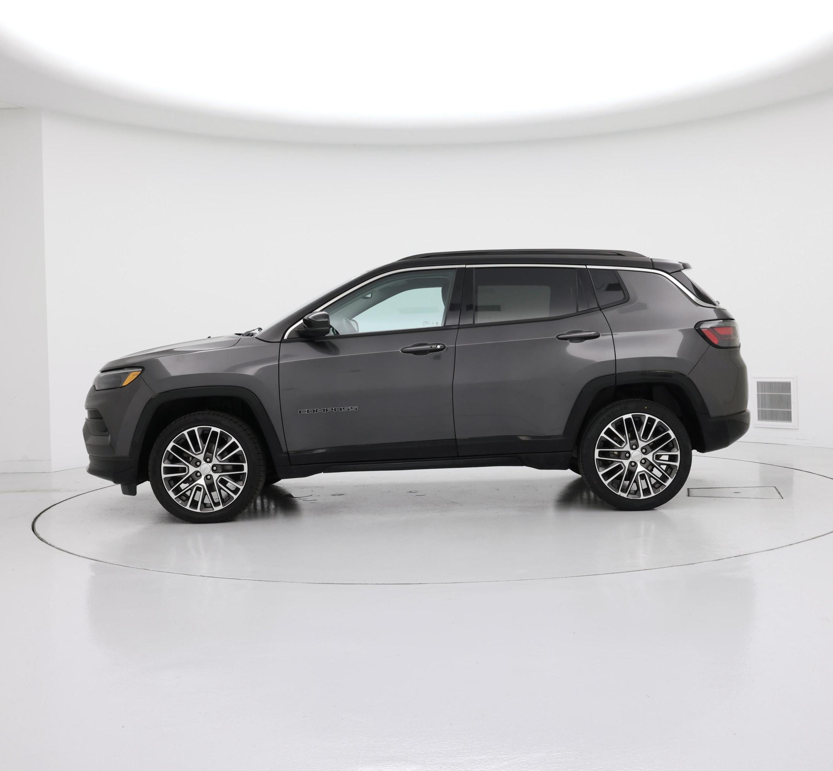 Thumbnail: 2022 Jeep Compass - 3